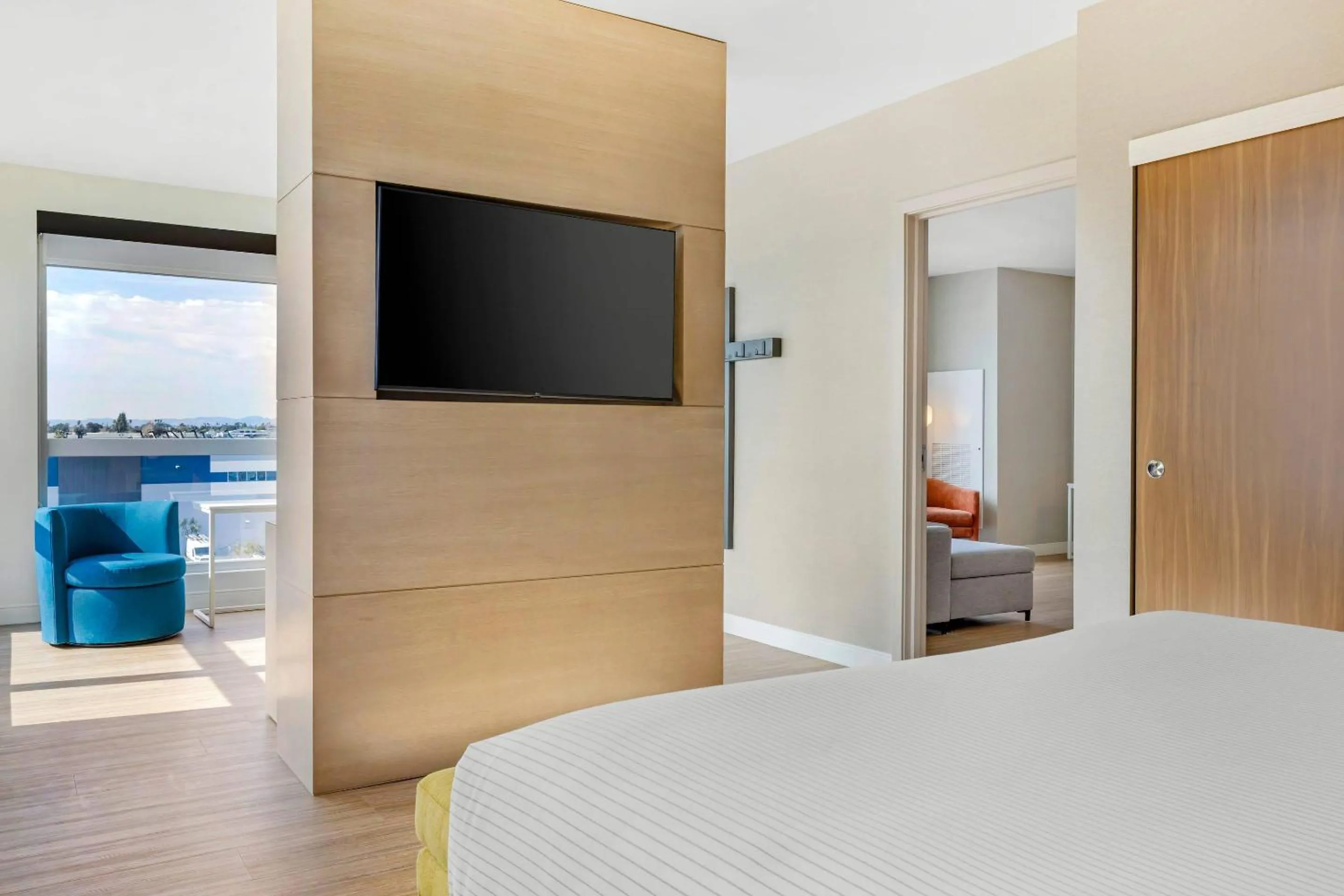 Bedroom, Bed in Cambria Hotel Burbank Airport