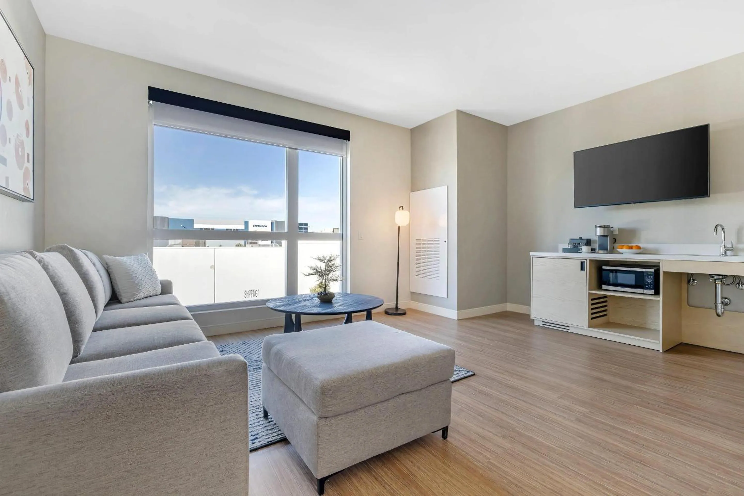 Bedroom in Cambria Hotel Burbank Airport