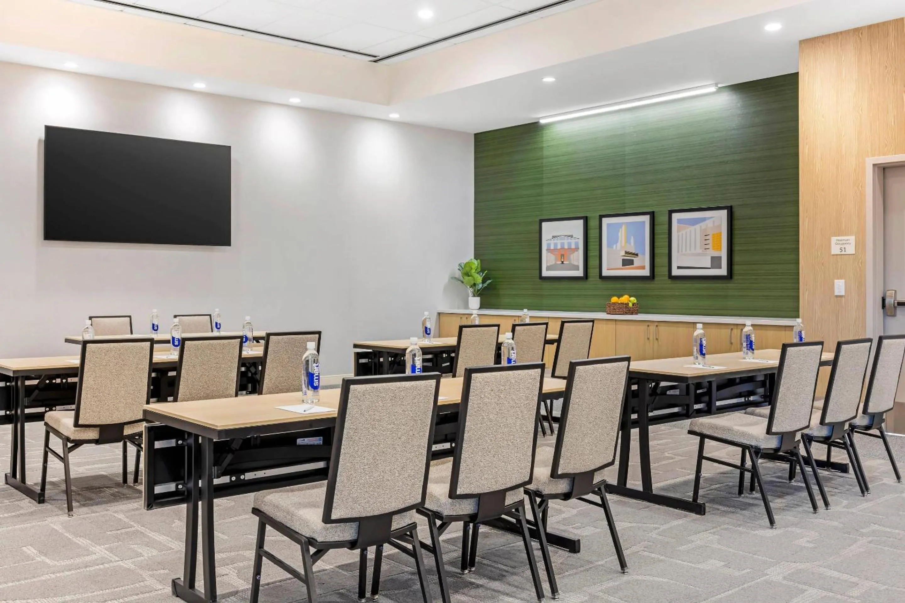 Meeting/conference room in Cambria Hotel Burbank Airport