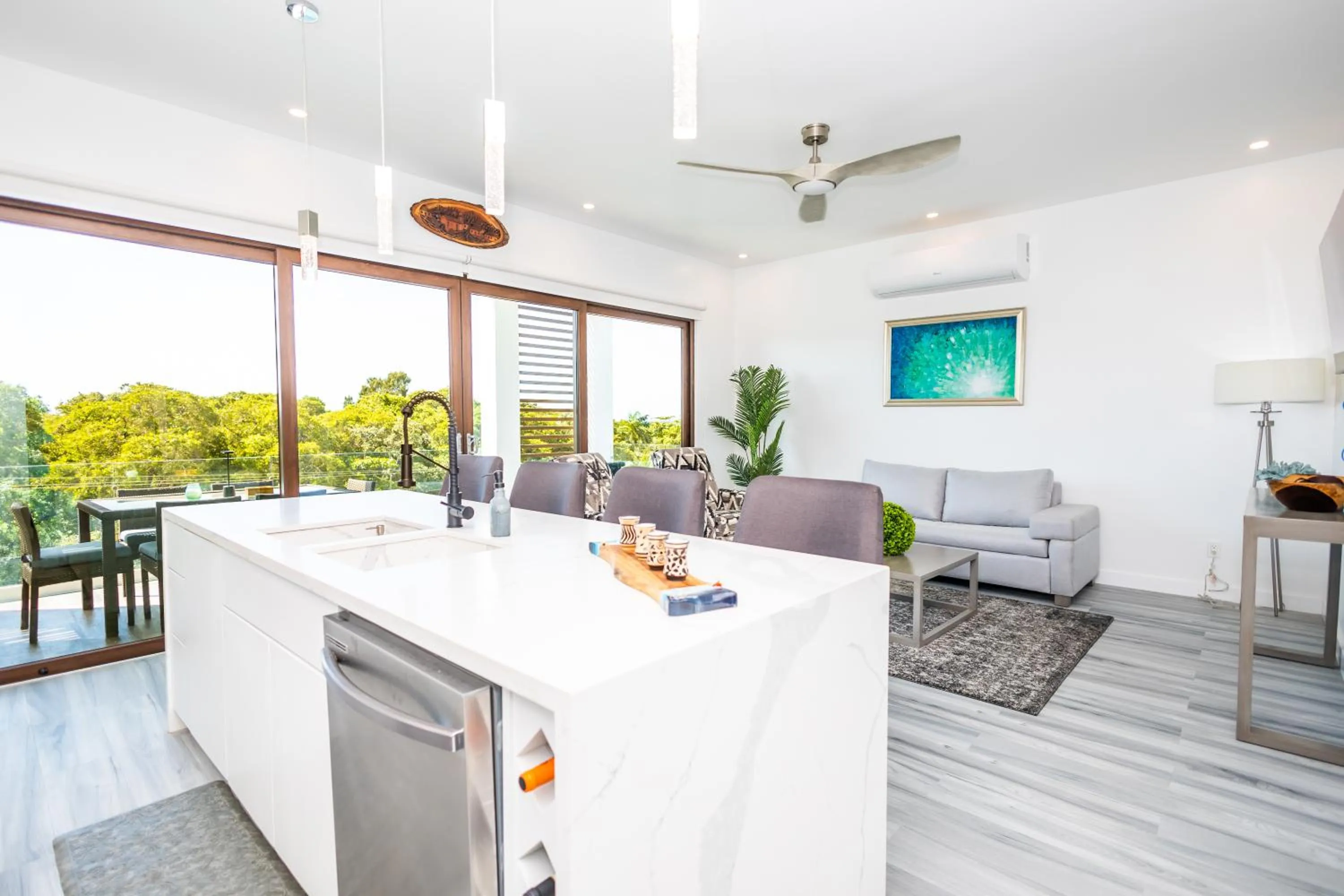 Communal lounge/ TV room in Acqua di Mare Resort