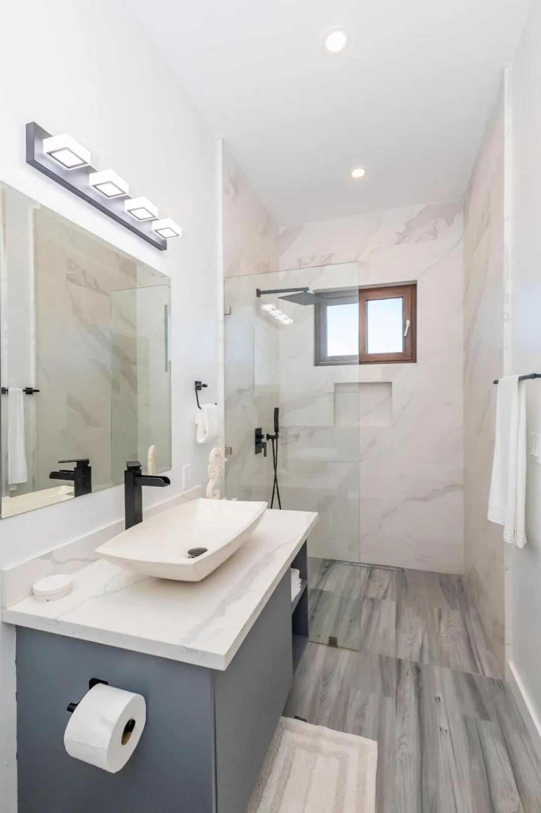 Shower in Acqua di Mare Resort