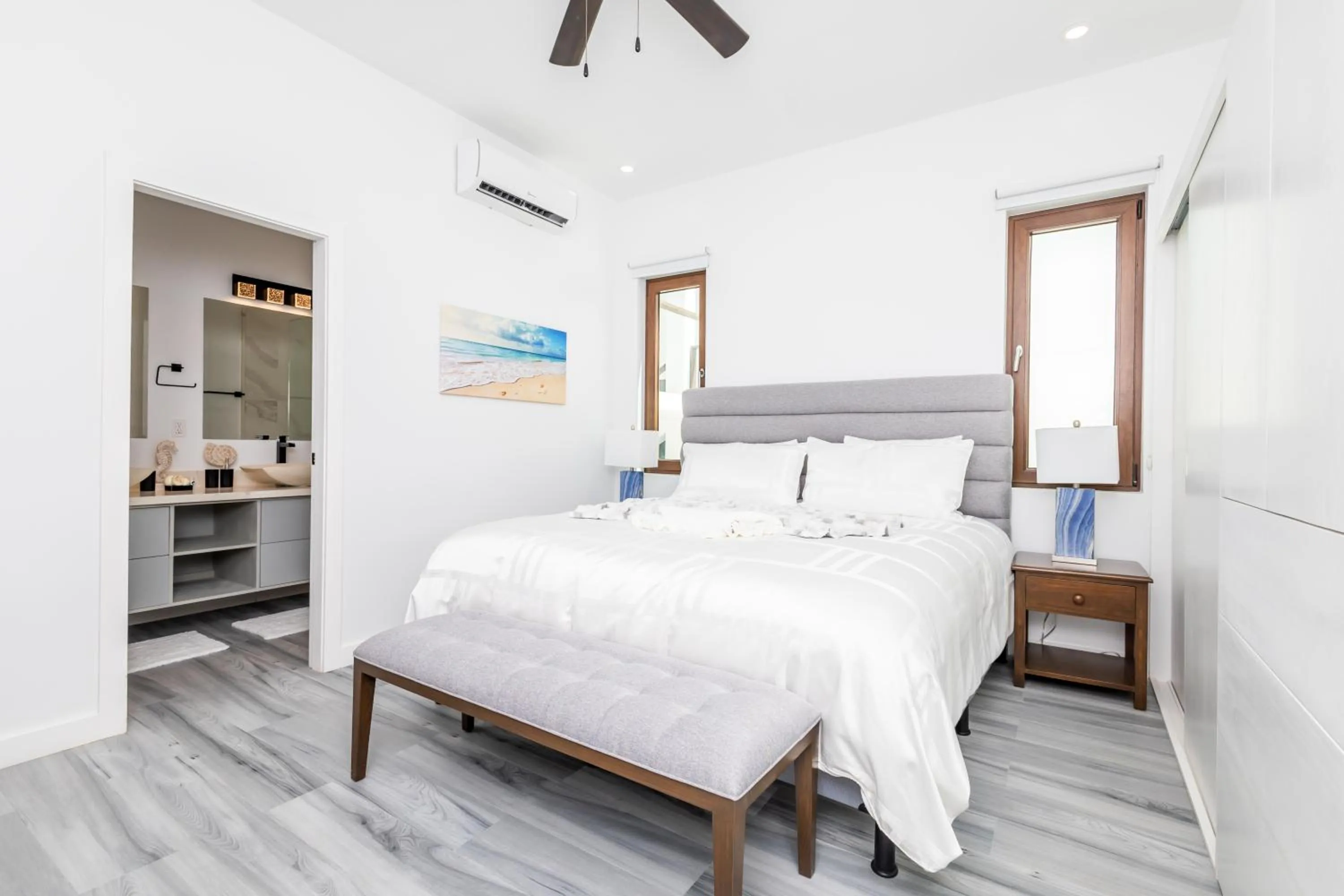 Bed in Acqua di Mare Resort