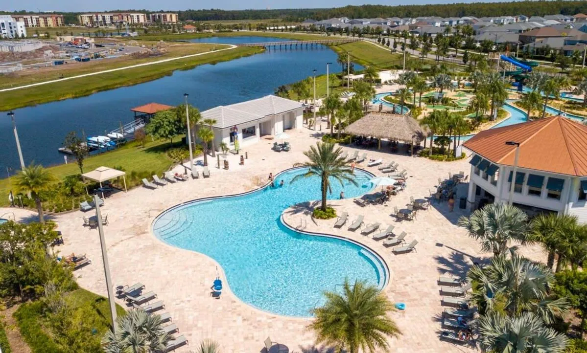 Family Paradise Space Themed Perfect Location