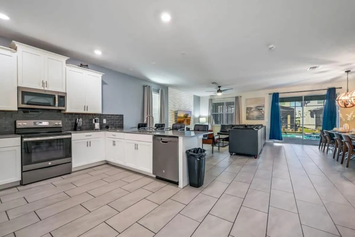 Family Paradise Space Themed Perfect Location