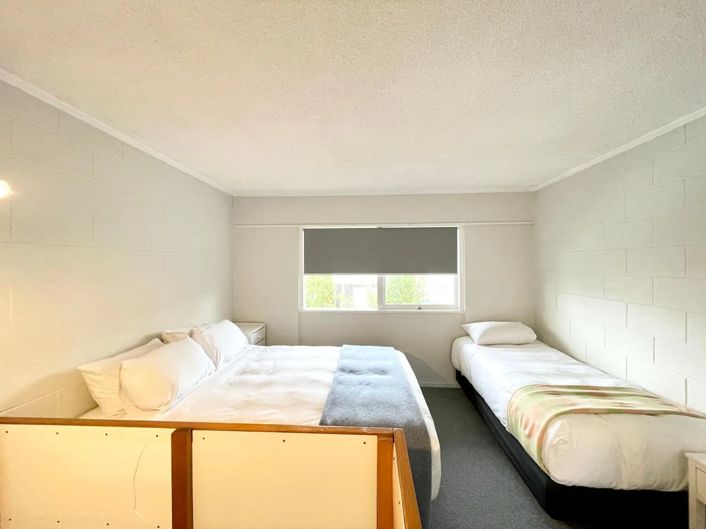 Bed in Mount Eden Motel