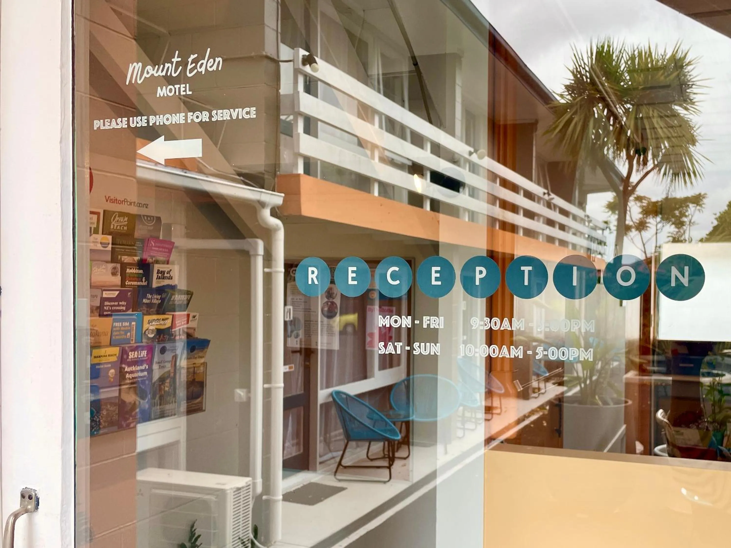 Lobby or reception in Mount Eden Motel