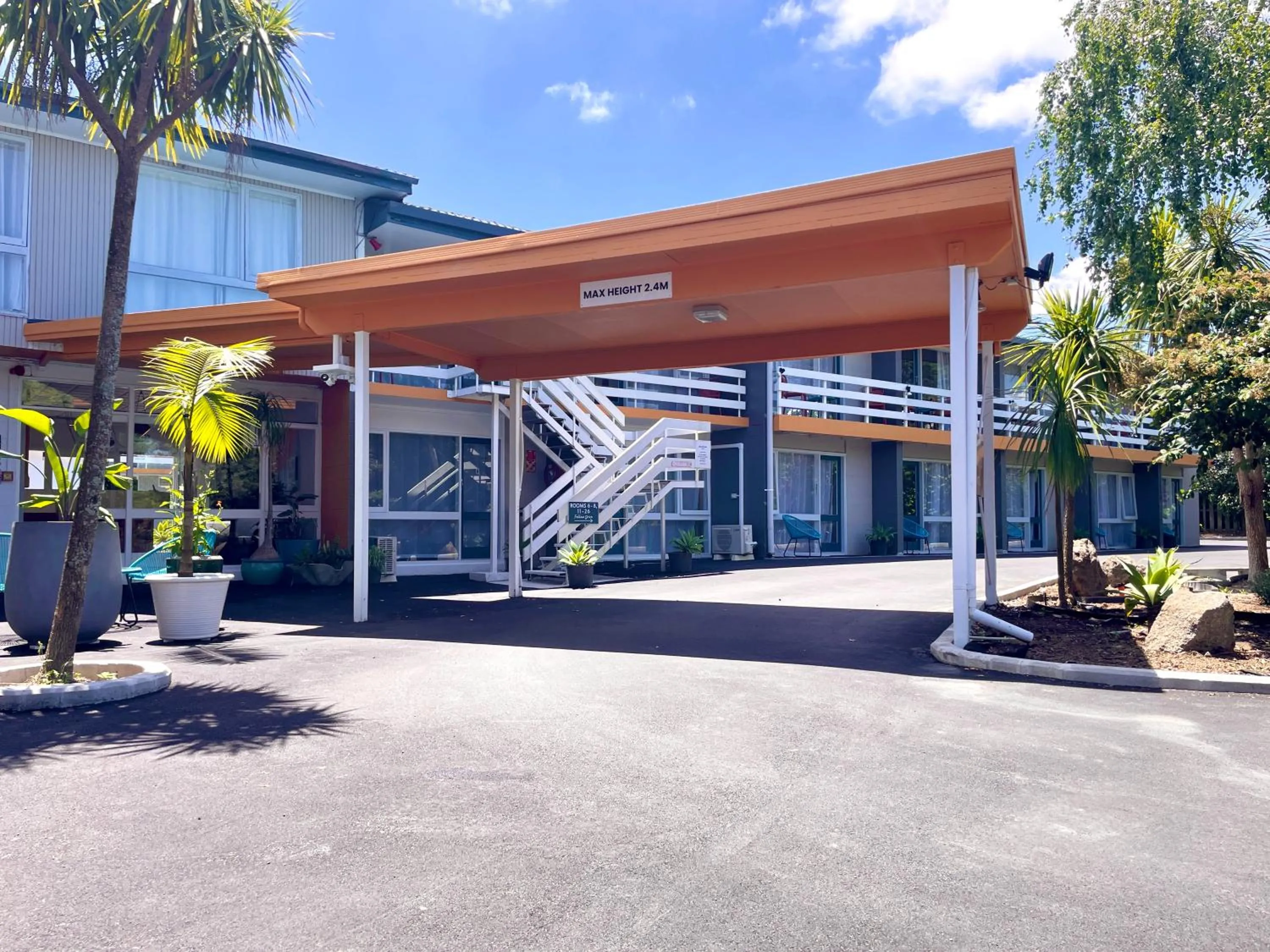 Property building in Mount Eden Motel