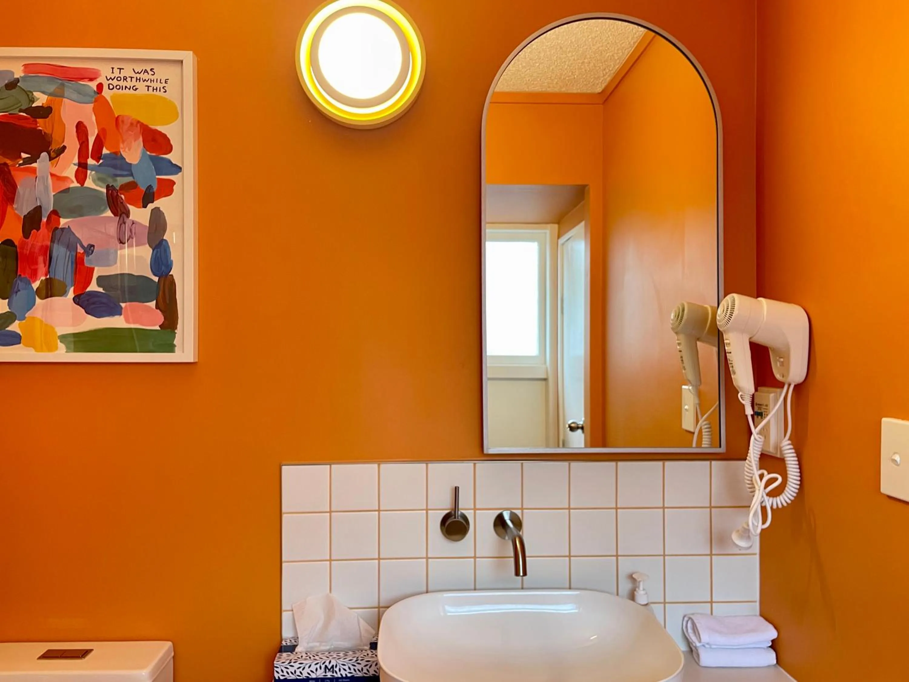 Bathroom in Mount Eden Motel