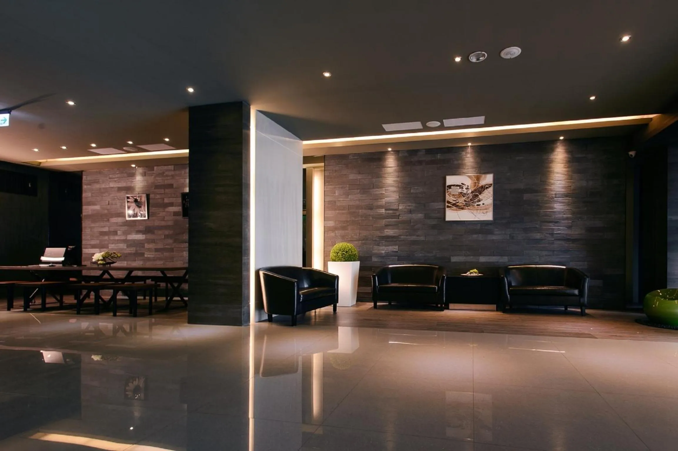 Lobby or reception in Kiwi Express Hotel - Jiuru Rd