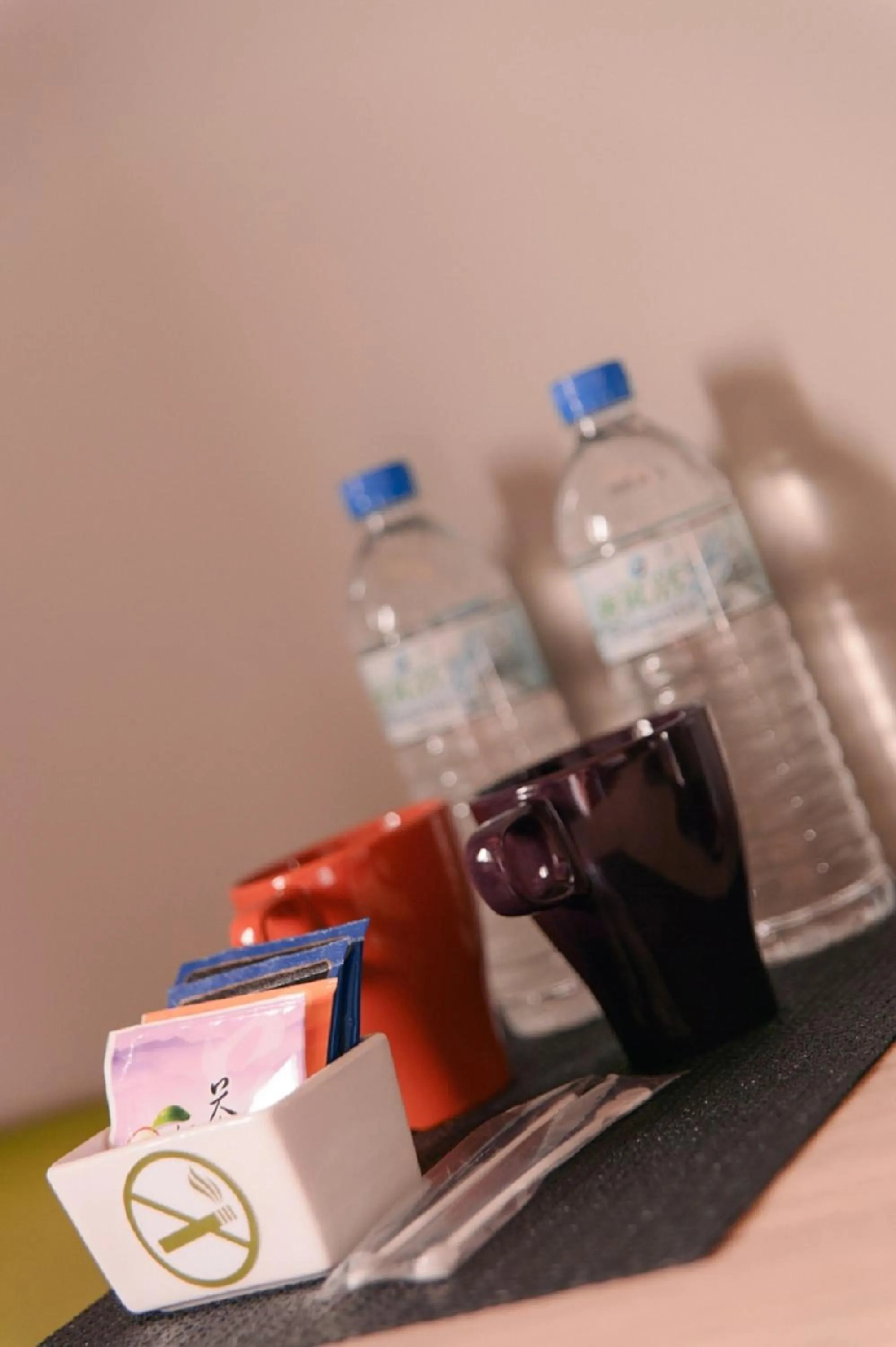 Decorative detail in Kiwi Express Hotel - Jiuru Rd