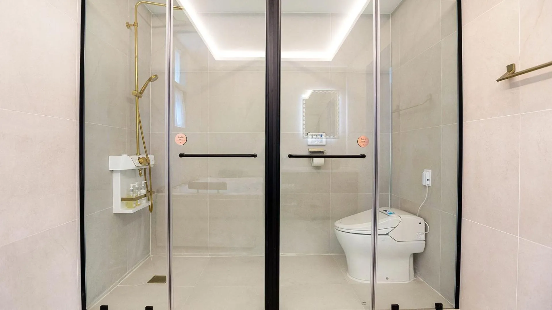 Shower in Ganghwa Elijah Resort