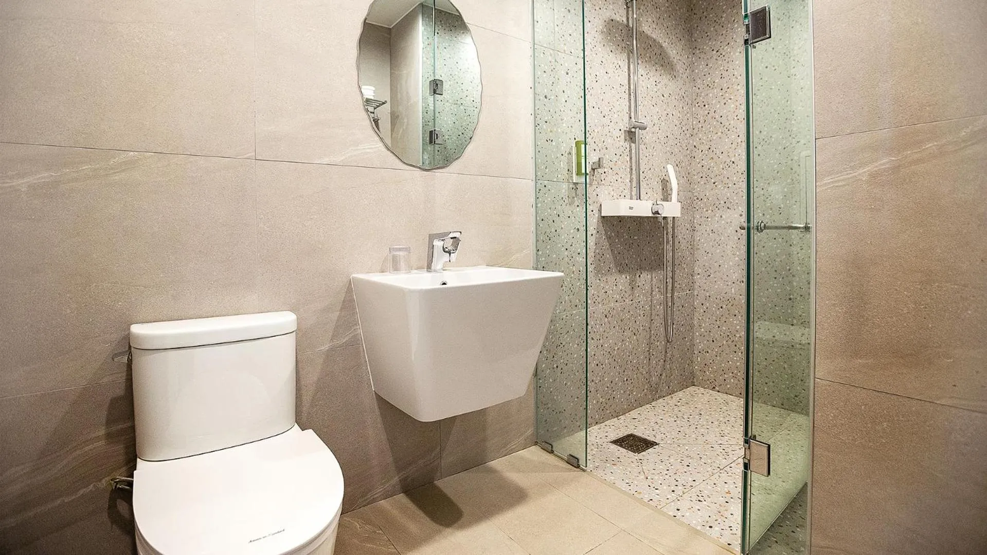 Shower in Ganghwa Elijah Resort