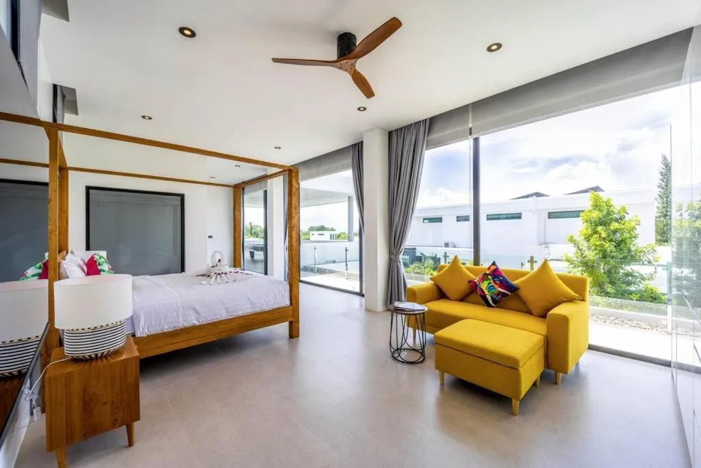 Bed in Luxury Modern 6 Bed Private Pool Villa LLW