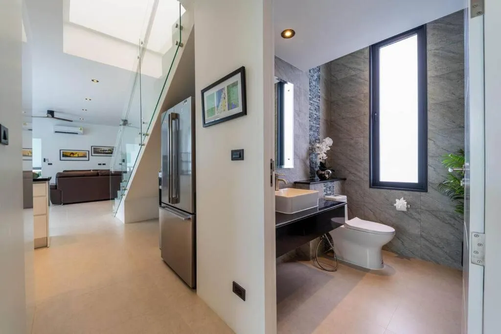 Luxury Modern 6 Bed Private Pool Villa LLW