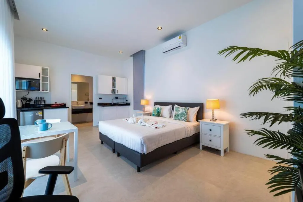 Bed in Luxury Modern 6 Bed Private Pool Villa LLW