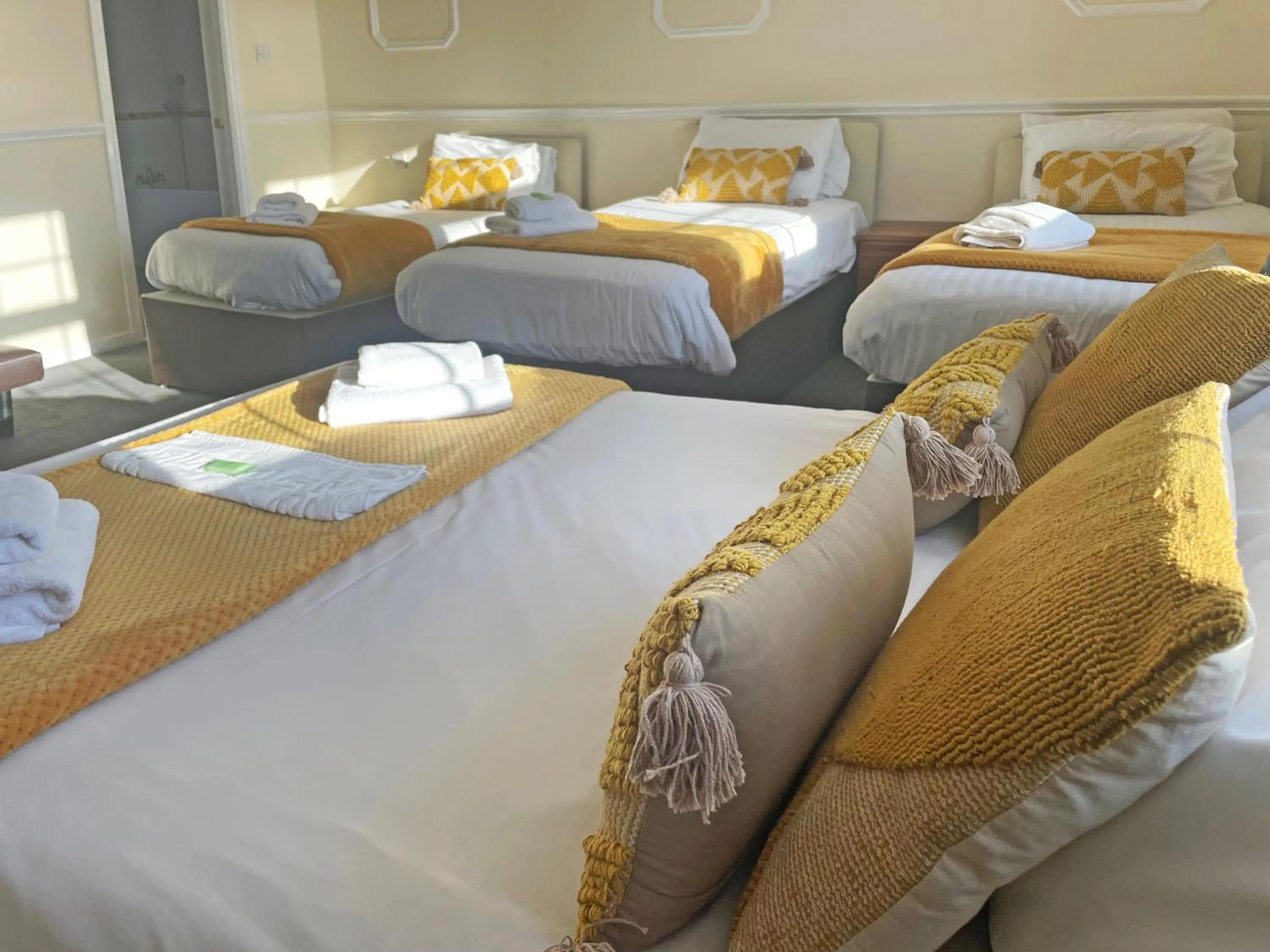 Bedroom, Bed in The President Hotel