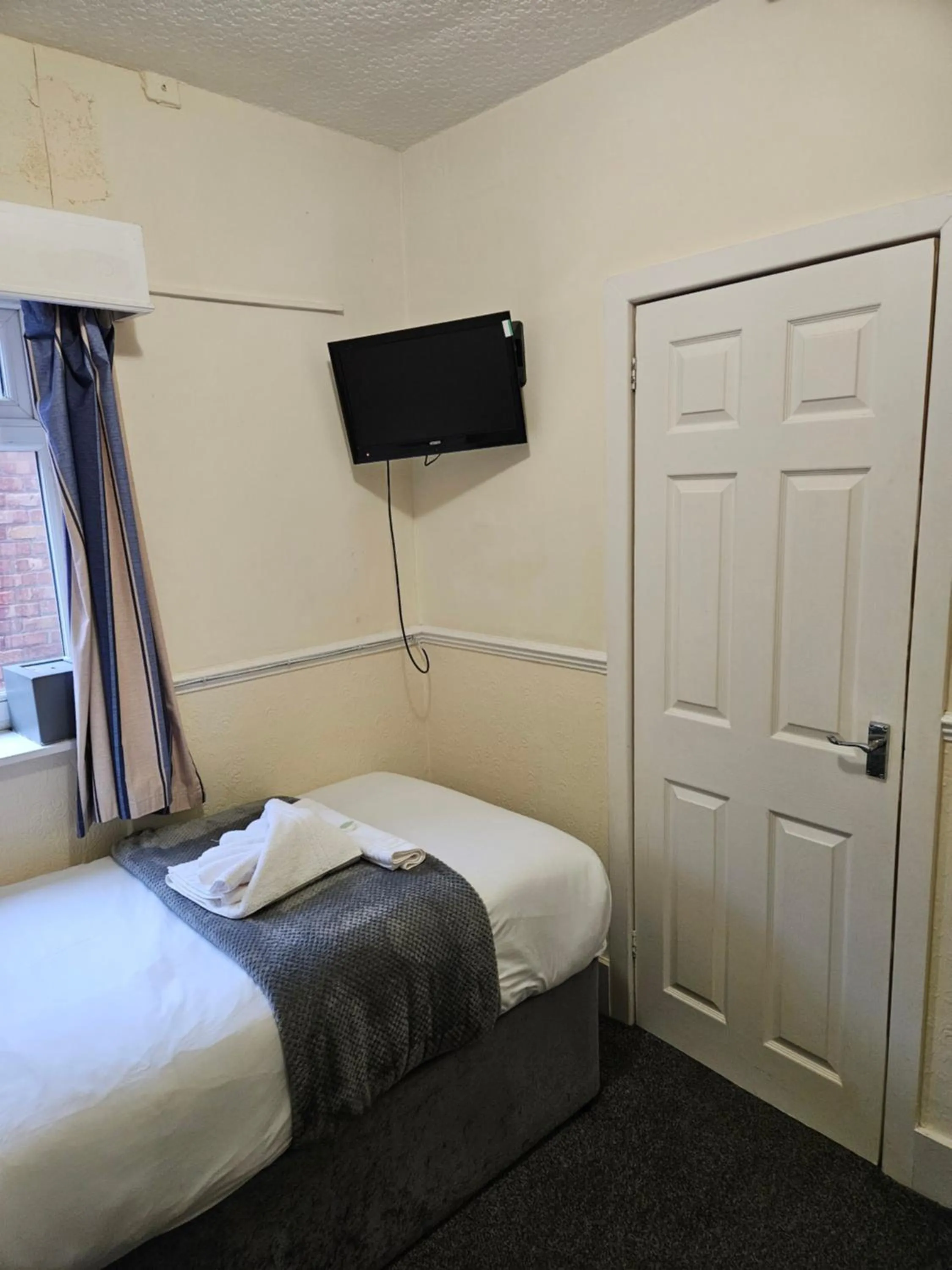 Bedroom, Bed in The President Hotel