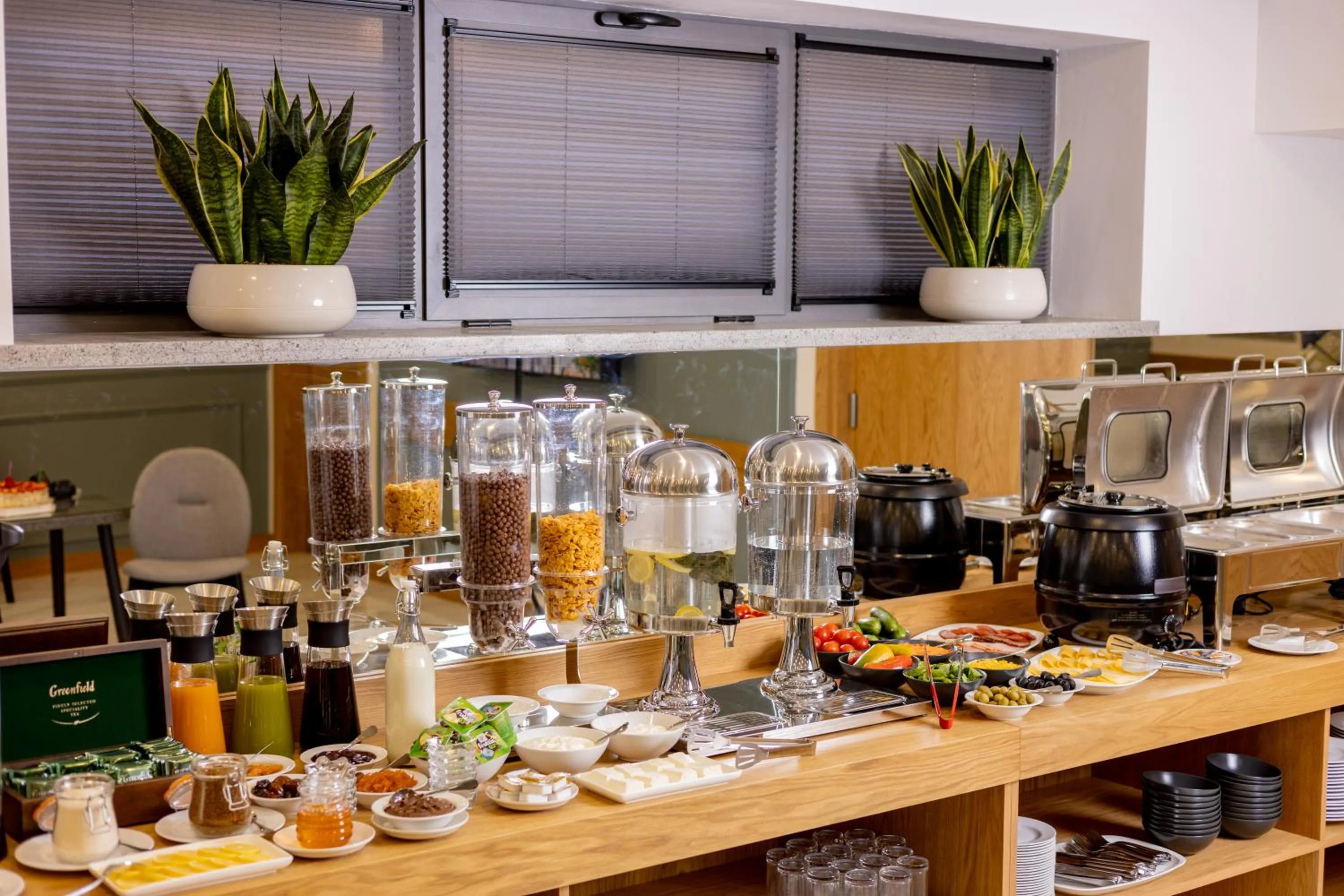 Food and drinks in Revive Boutique Hotel