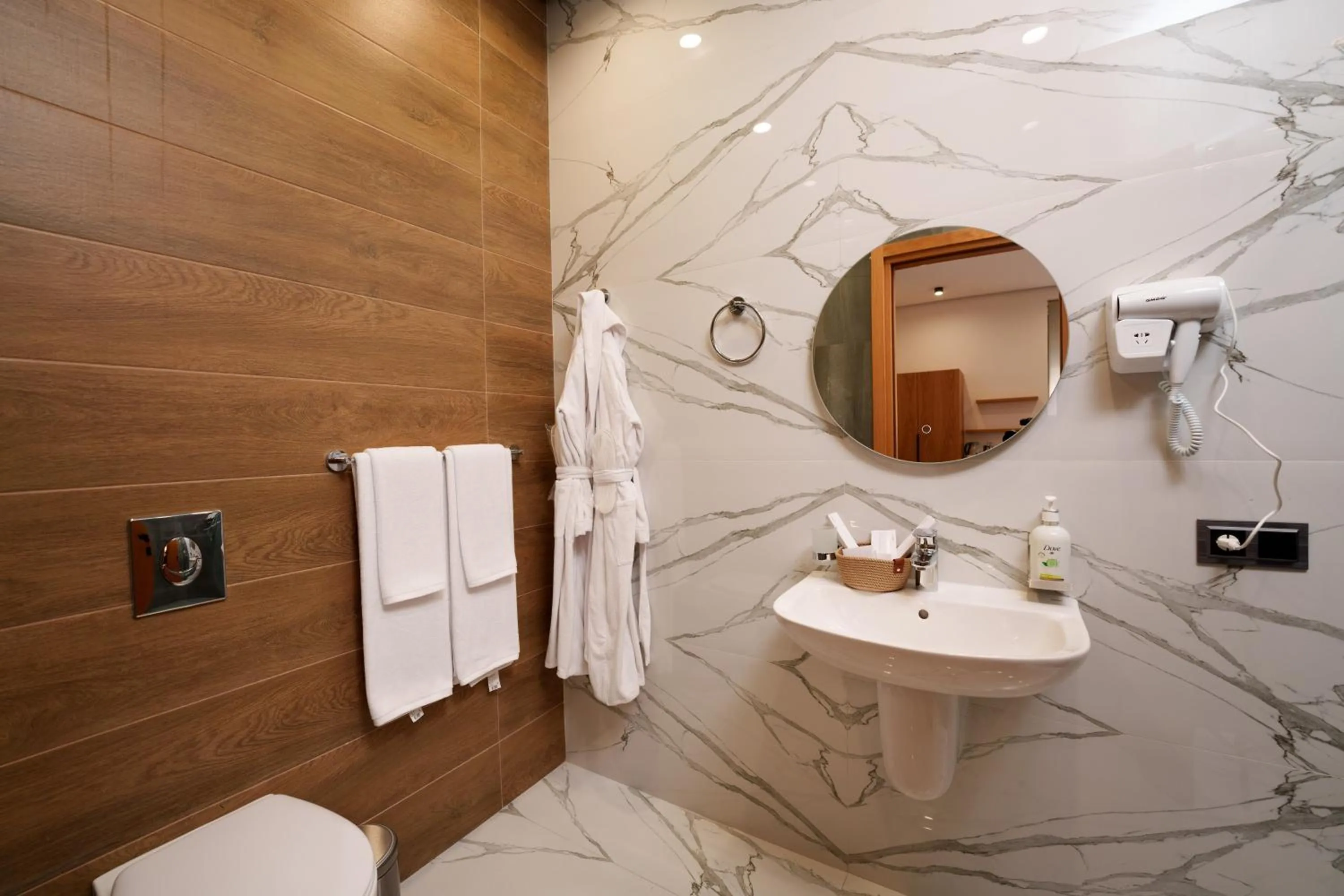 Shower in Revive Boutique Hotel