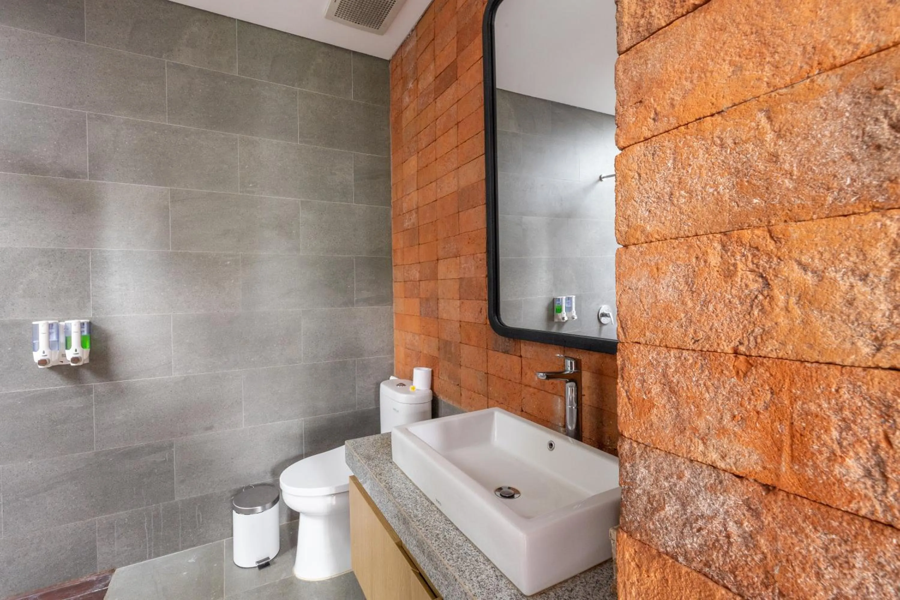 Toilet in Casanina Ubud Villas