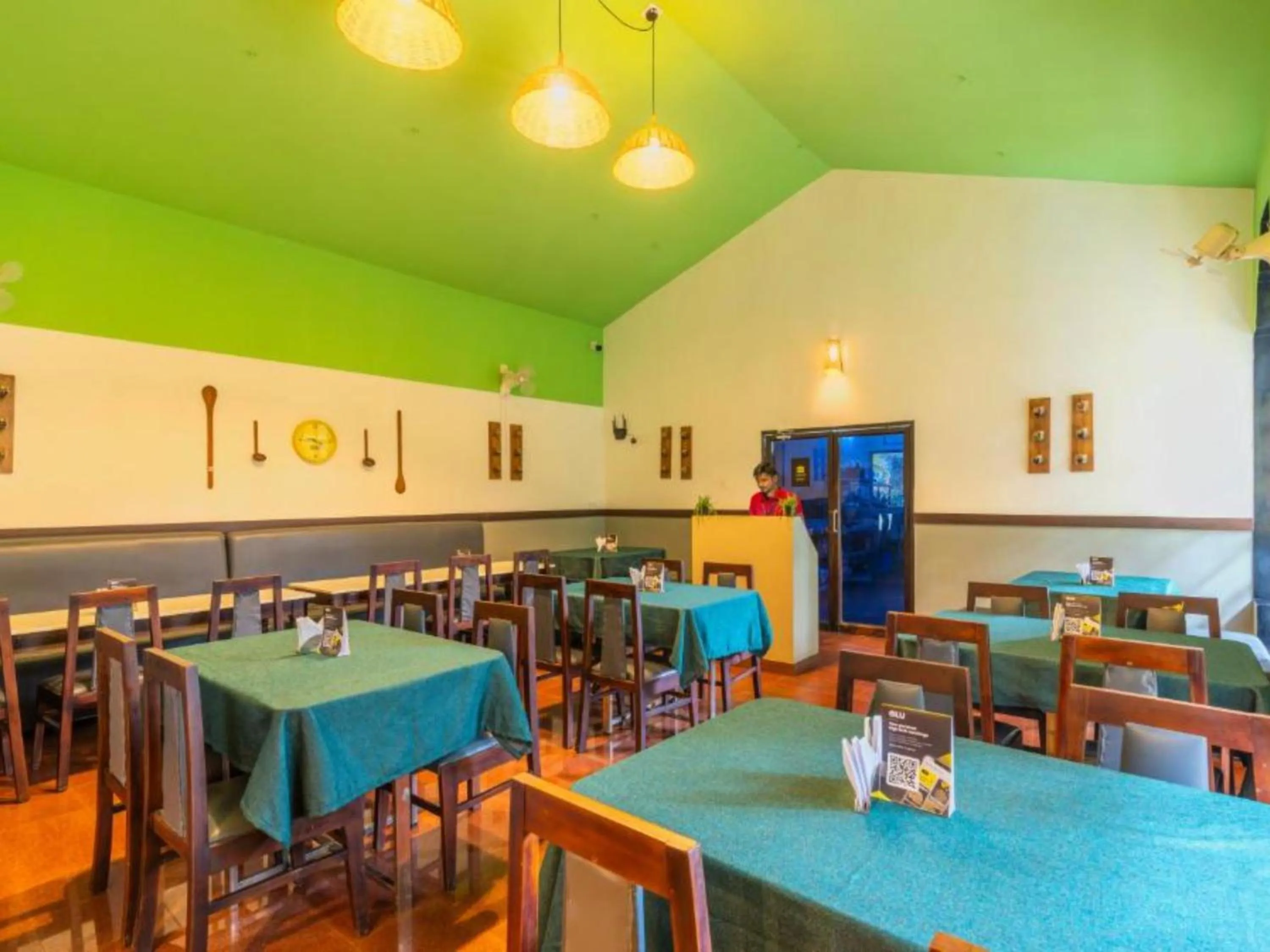 Restaurant/places to eat in The Hosteller Wayanad, Vythiri