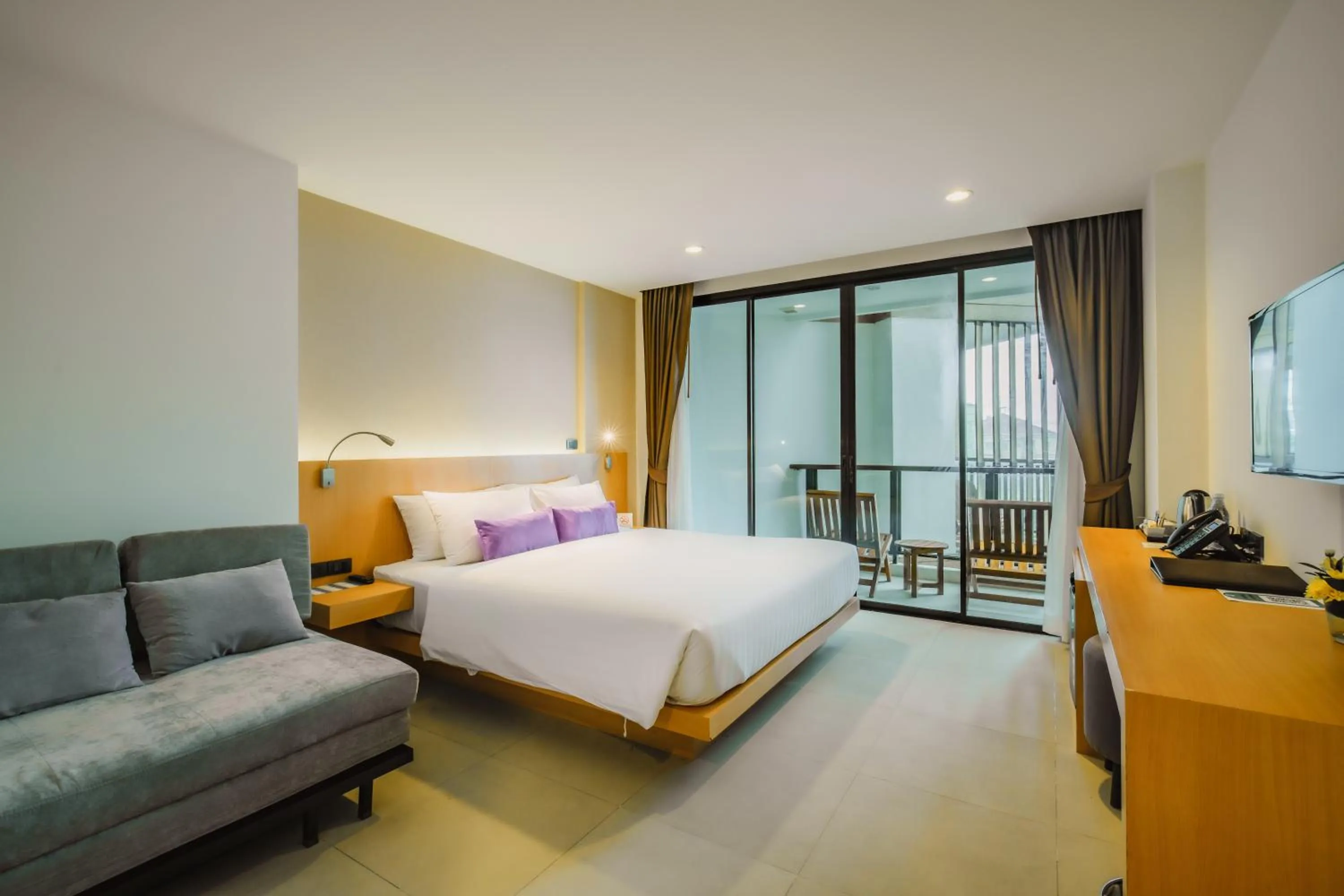 Bed in The Lunar Patong