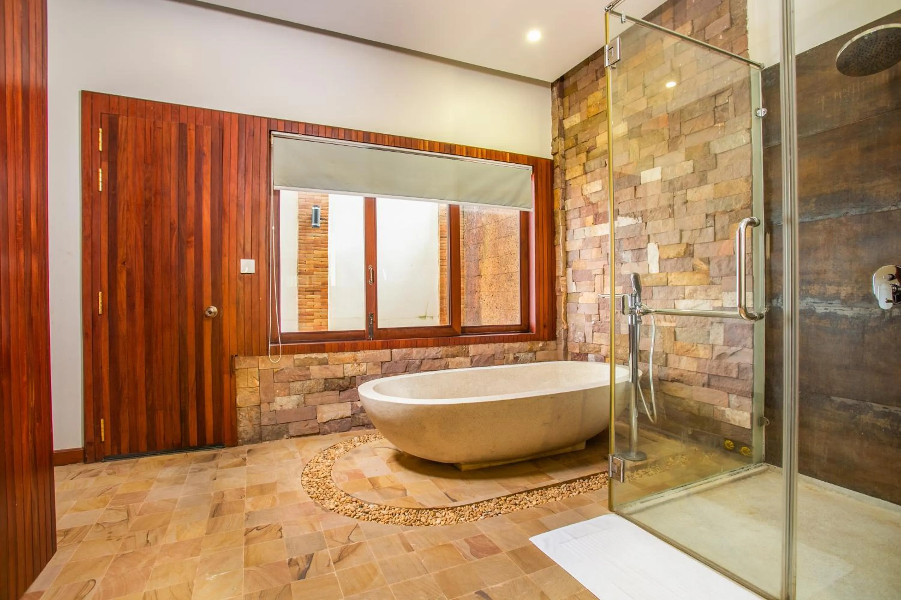 Bathroom in Mera Residence