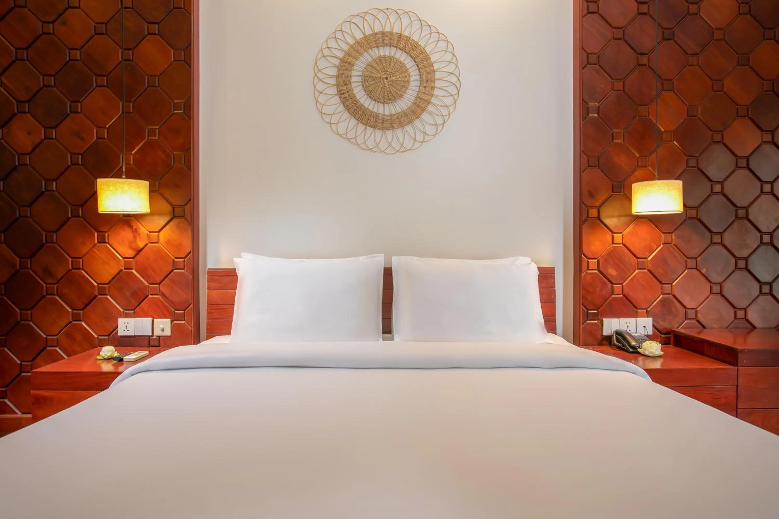 Bedroom, Bed in Mera Residence