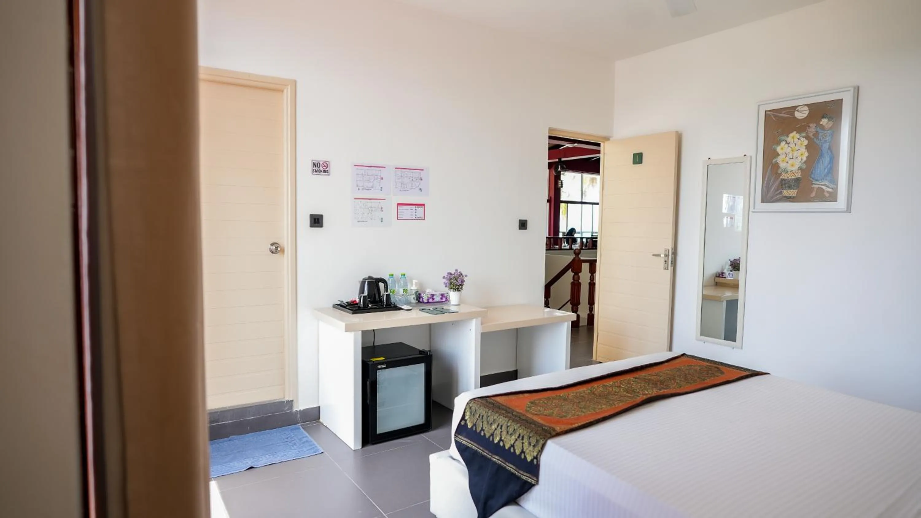 Photo of the whole room, Bed in Silver Oasis Maldives