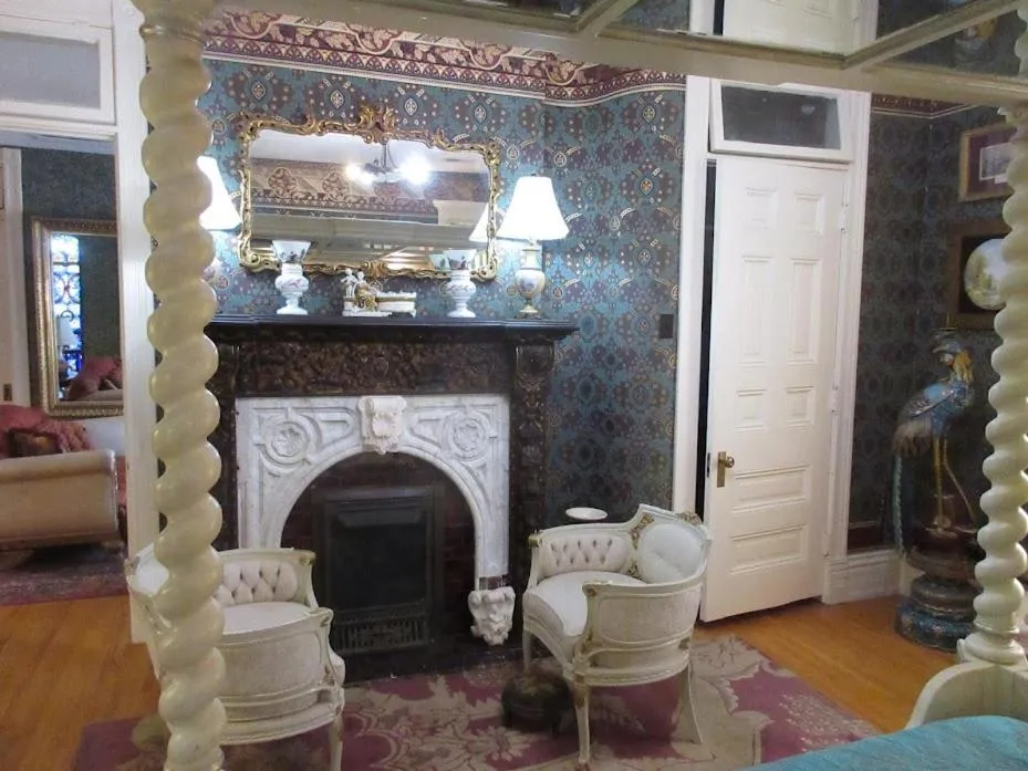 Seating area in Johnstone Mansiion