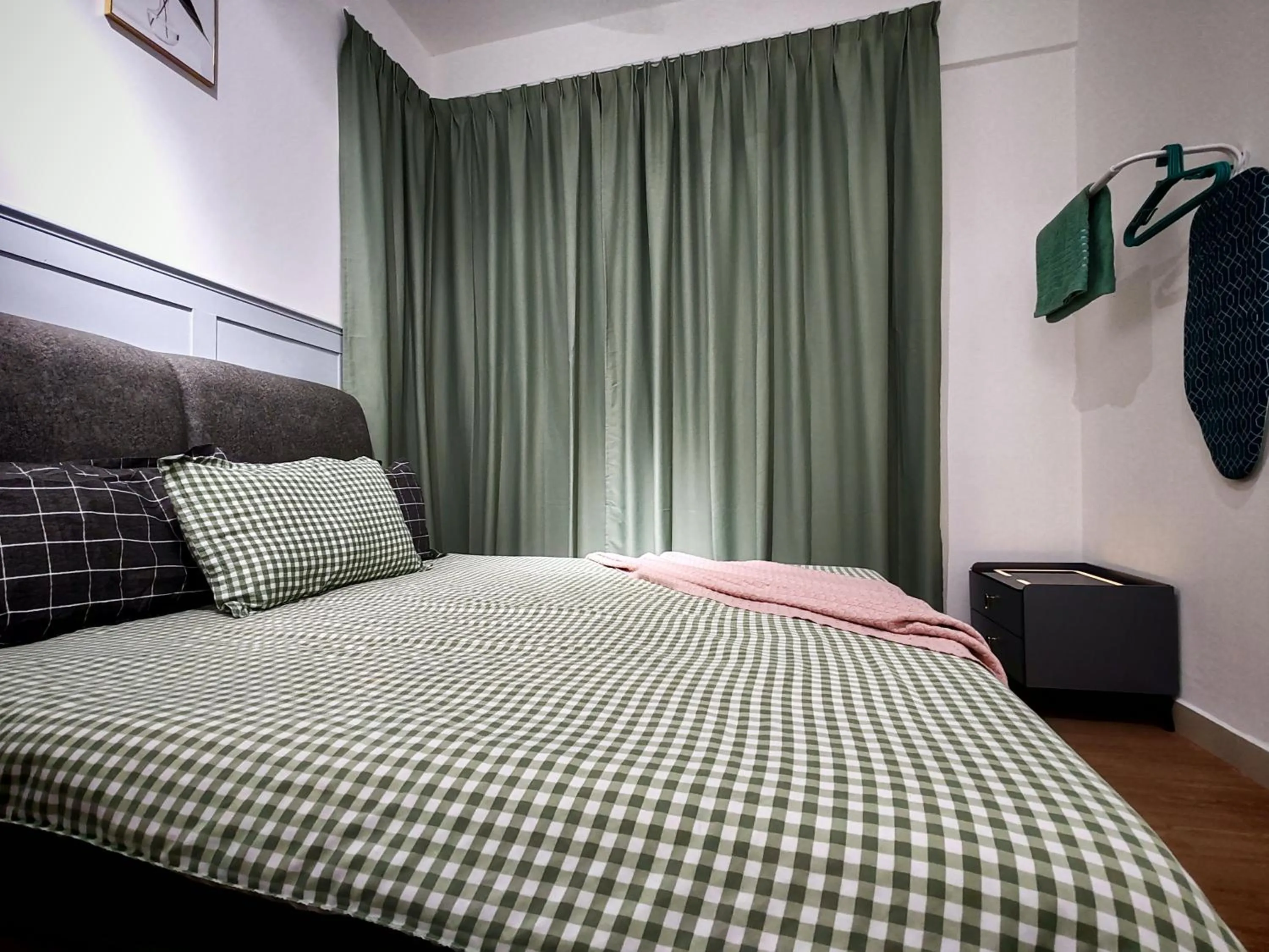 Bed in Moon Classic Falim by Irainbow