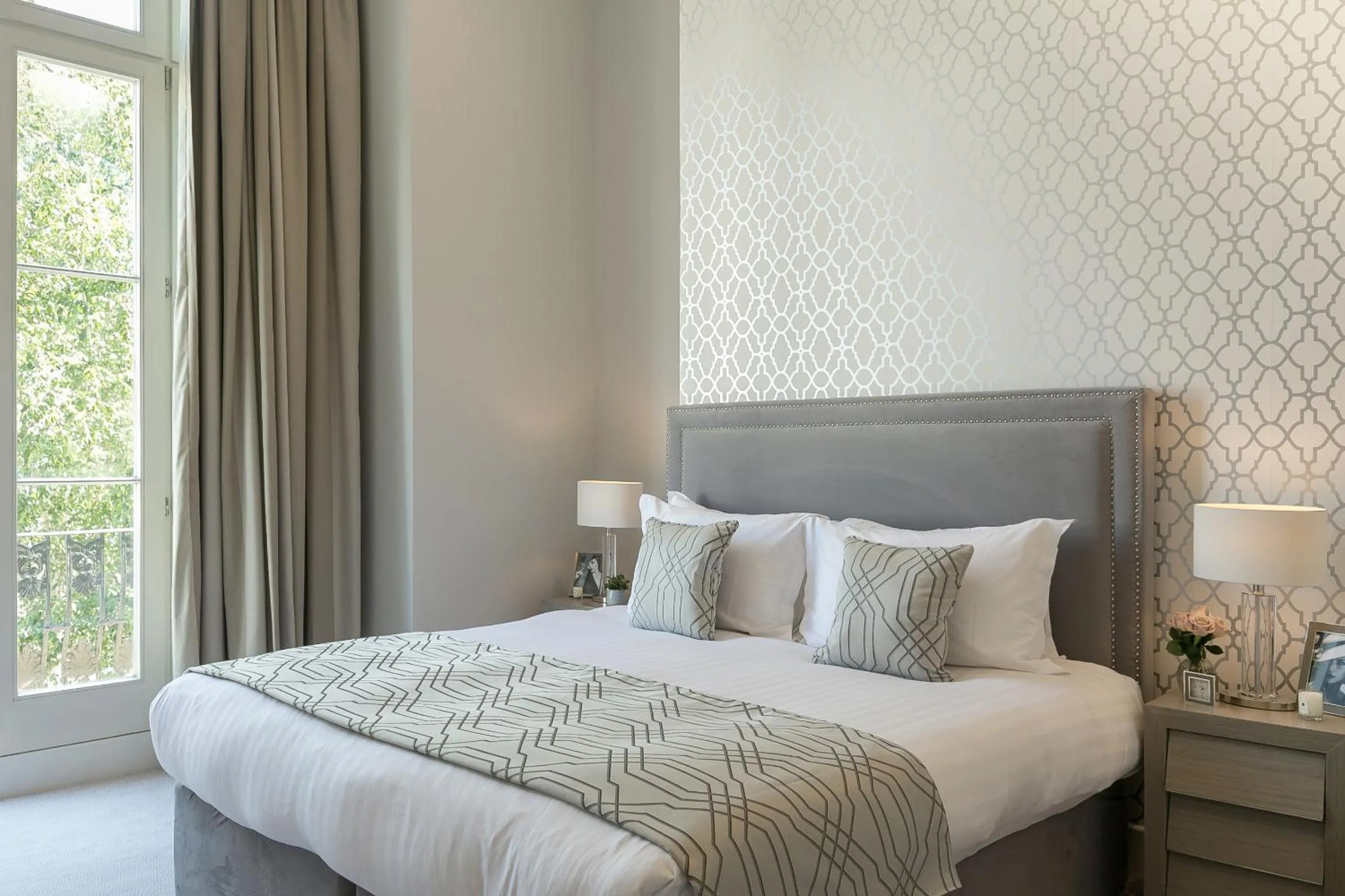 Bed in Chilworth Court