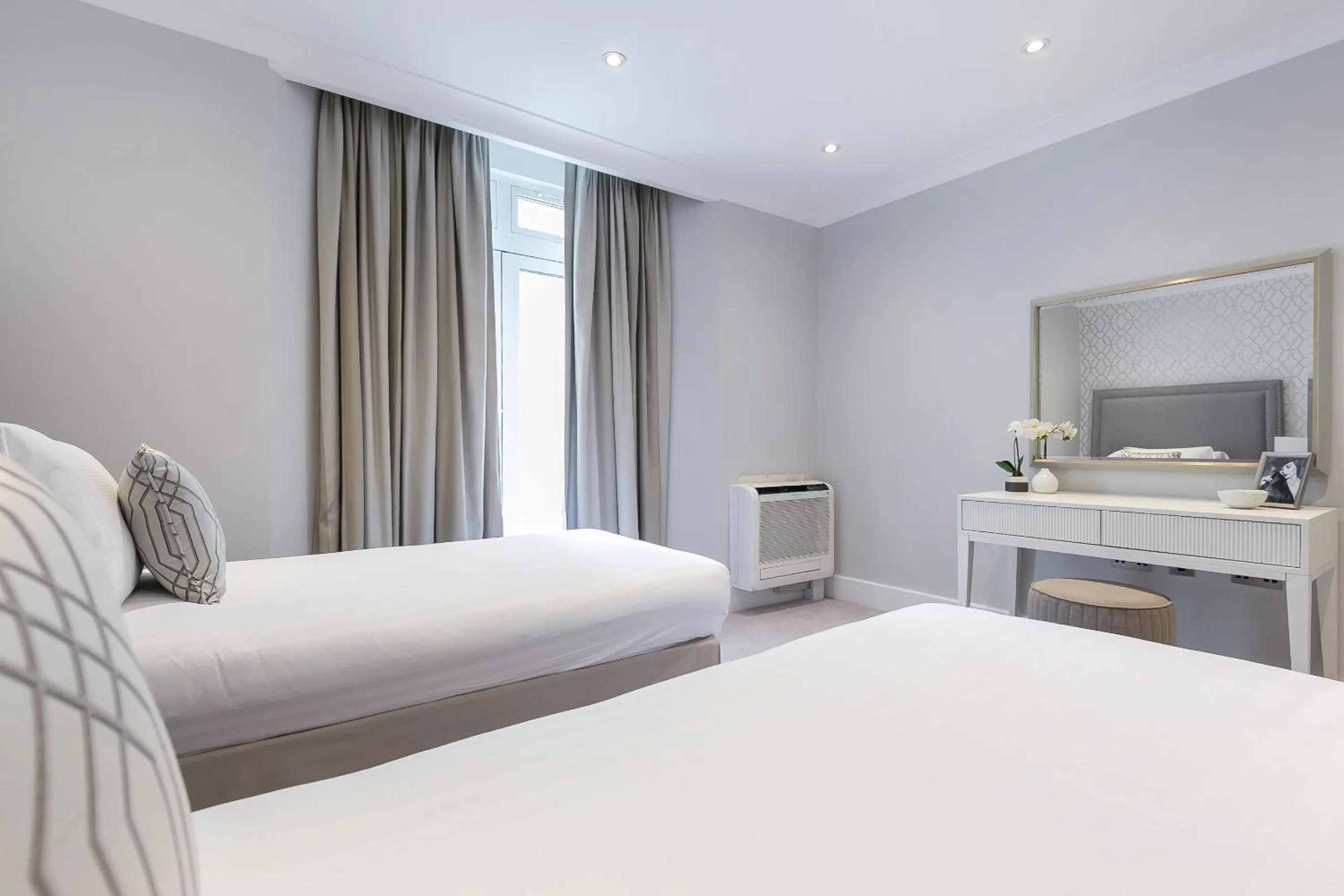 Bed in Chilworth Court