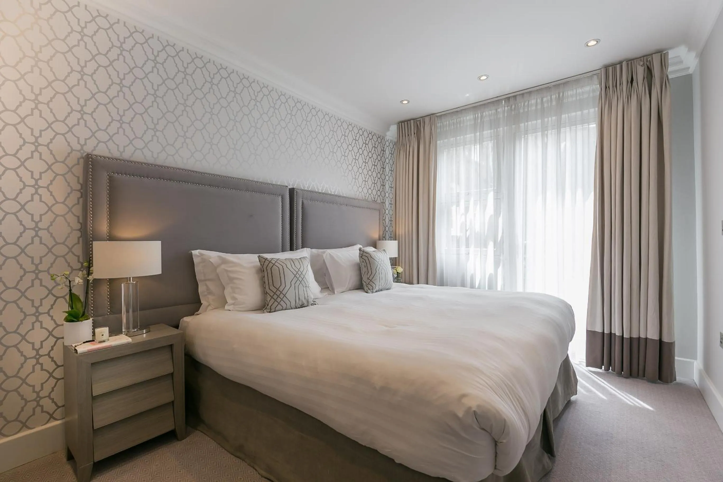 Bed in Chilworth Court