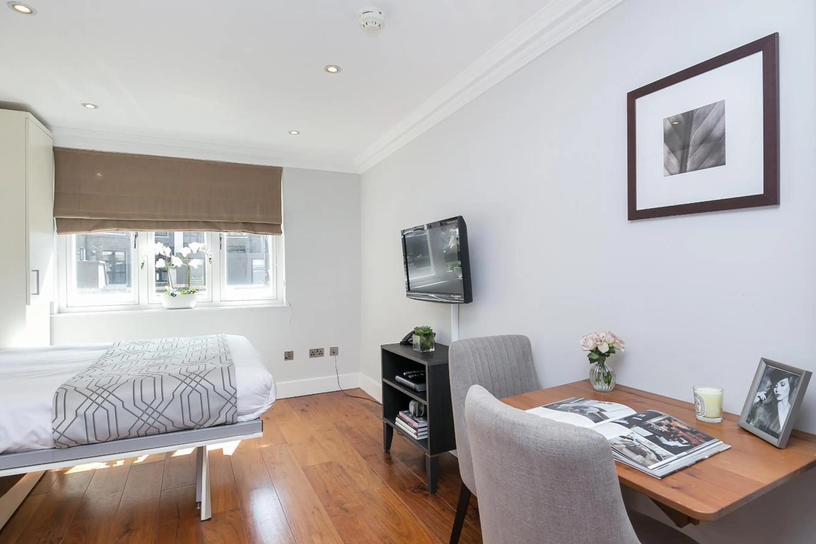 Bed in Chilworth Court