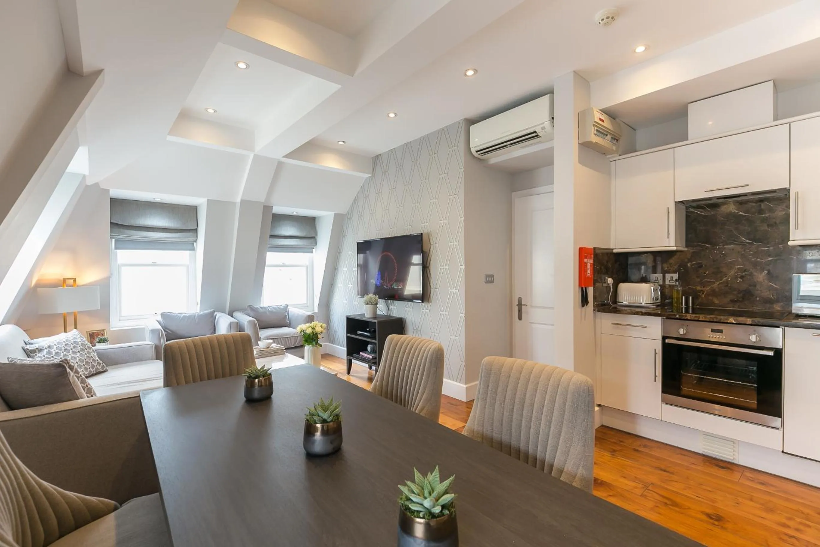 TV and multimedia in Chilworth Court