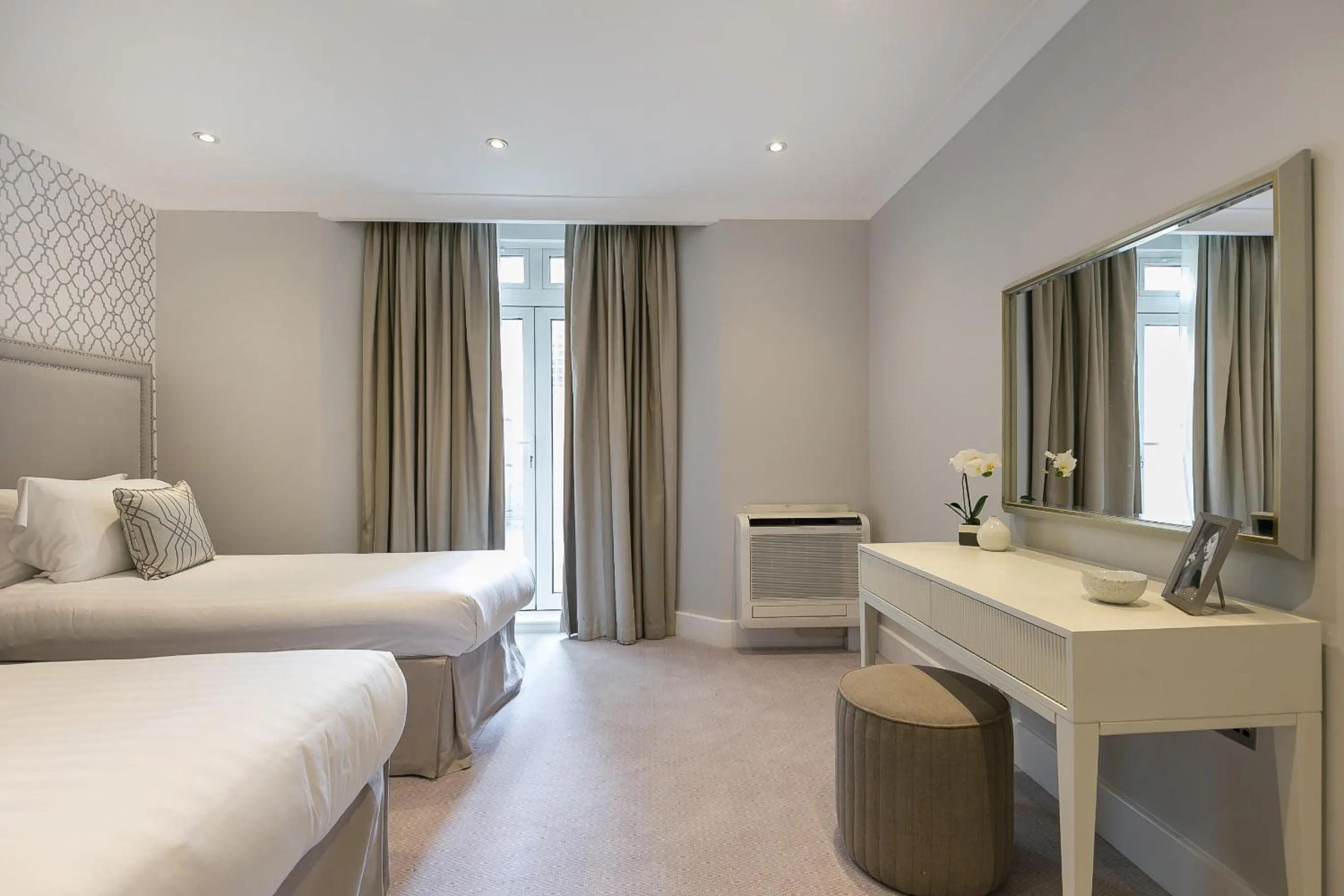 Bed in Chilworth Court