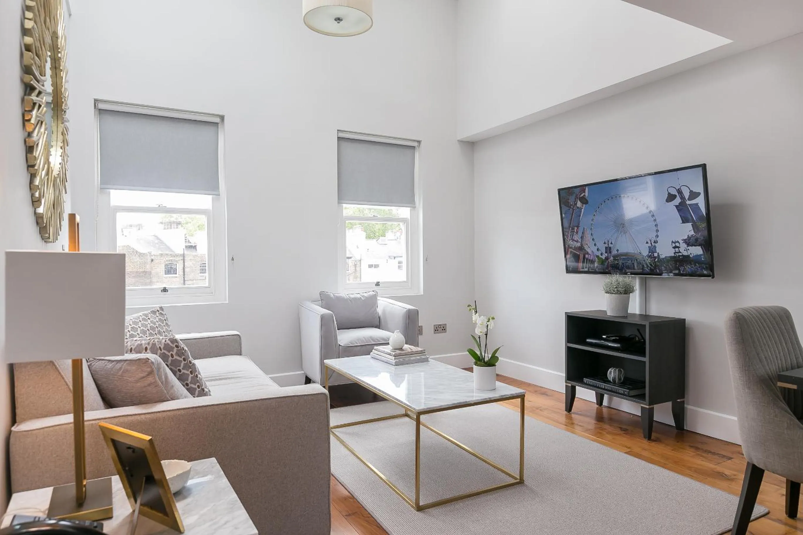 Communal lounge/ TV room in Chilworth Court