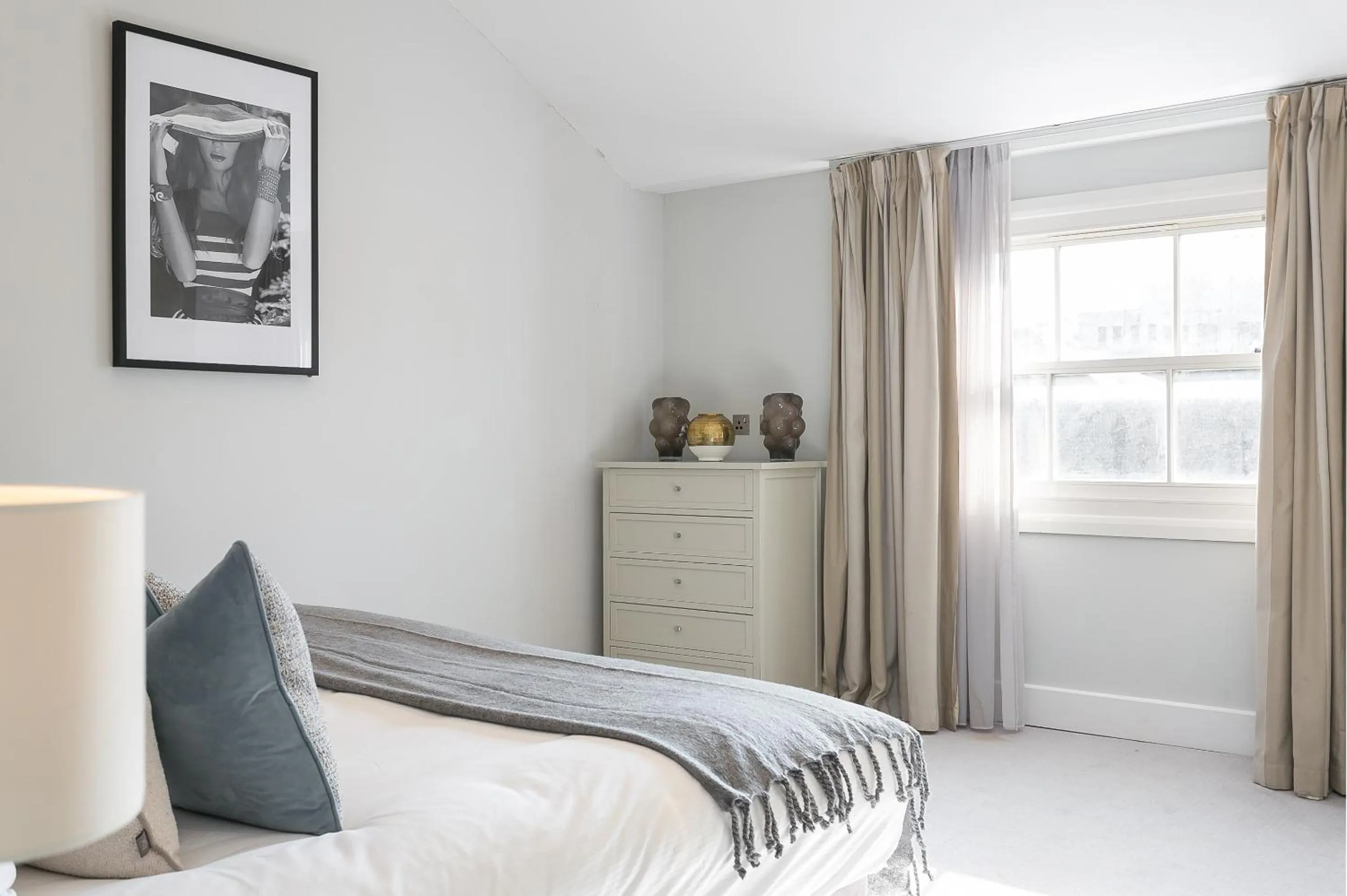 Bed in Chilworth Court