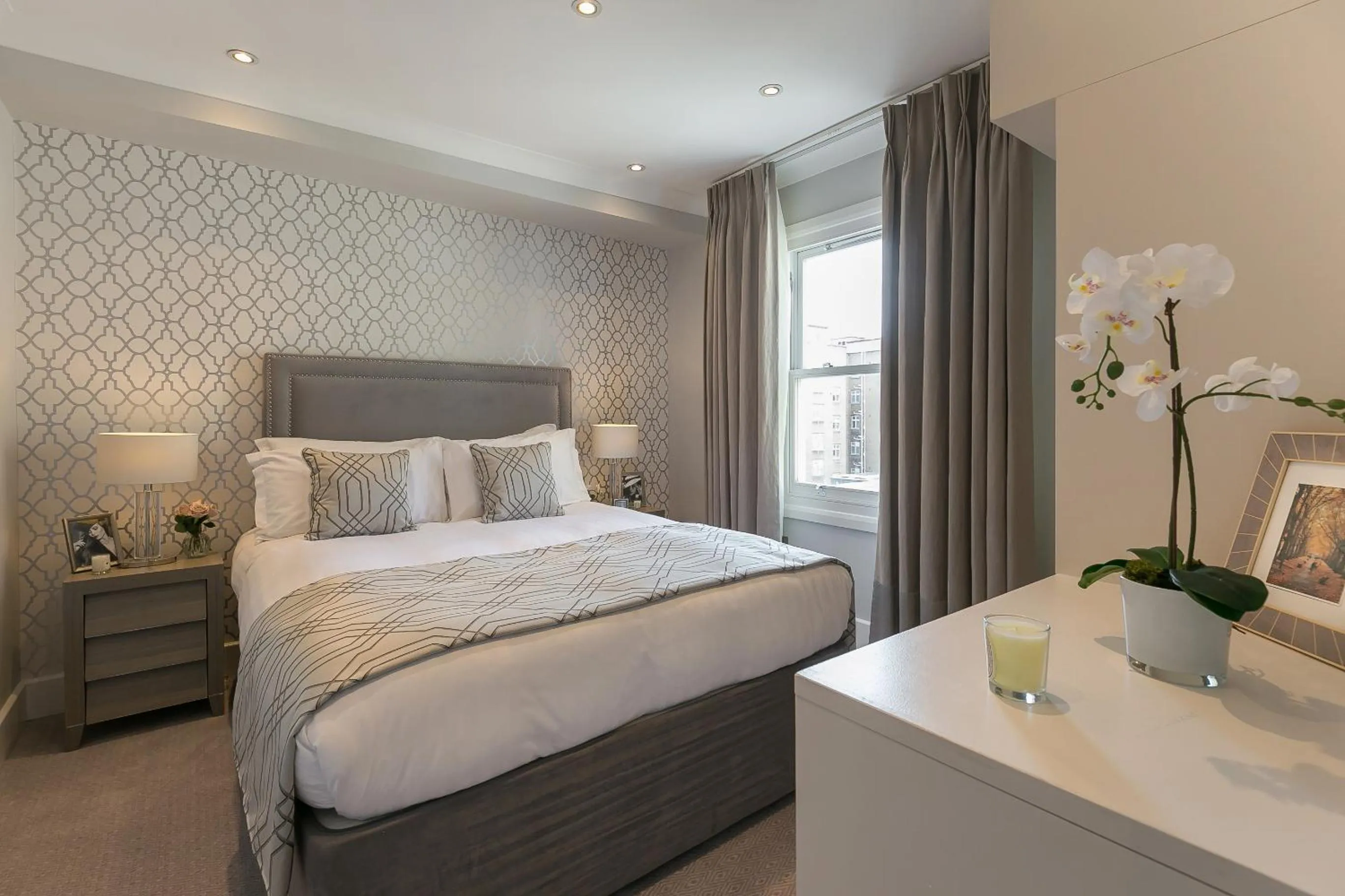 Bed in Chilworth Court