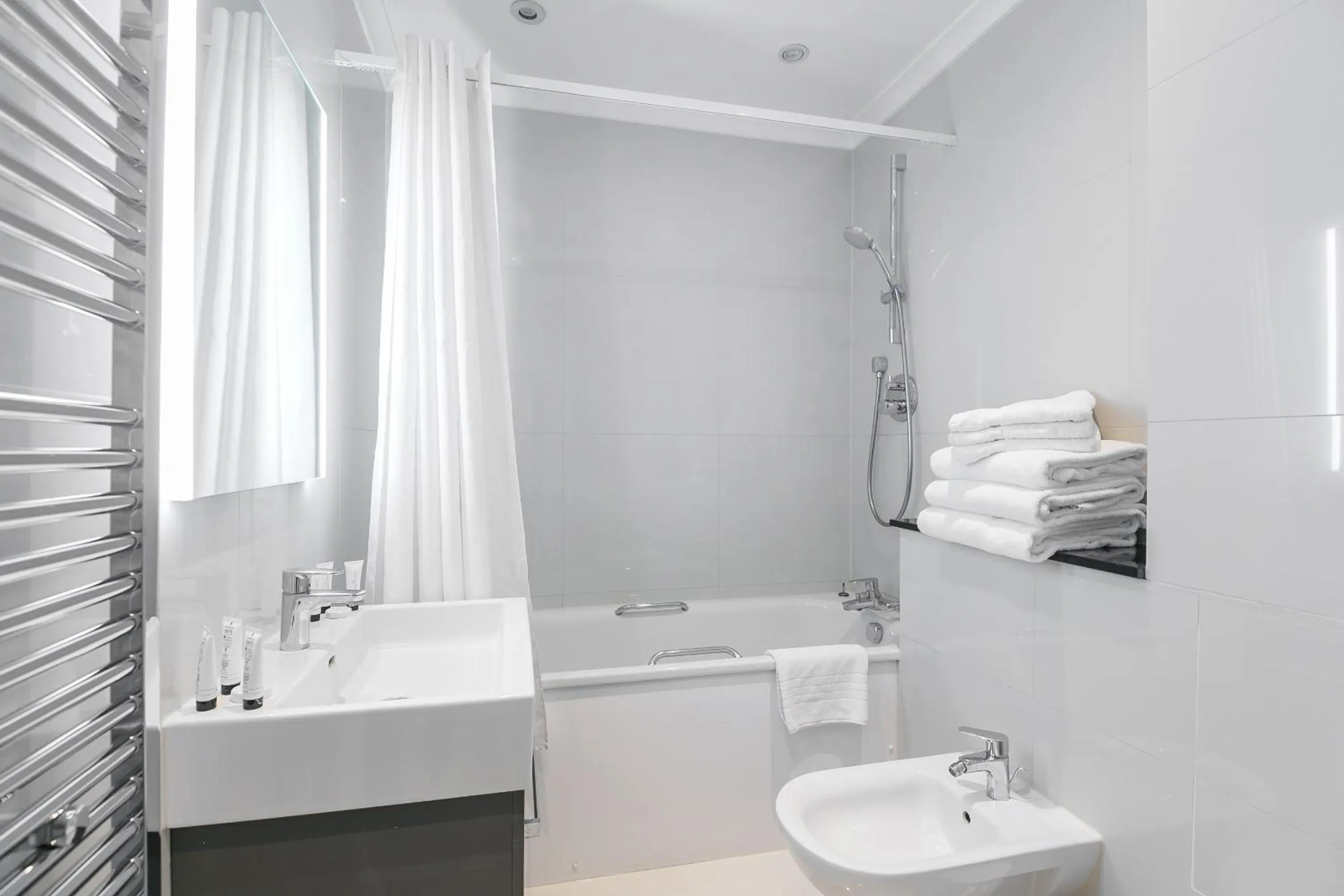 Shower in Chilworth Court