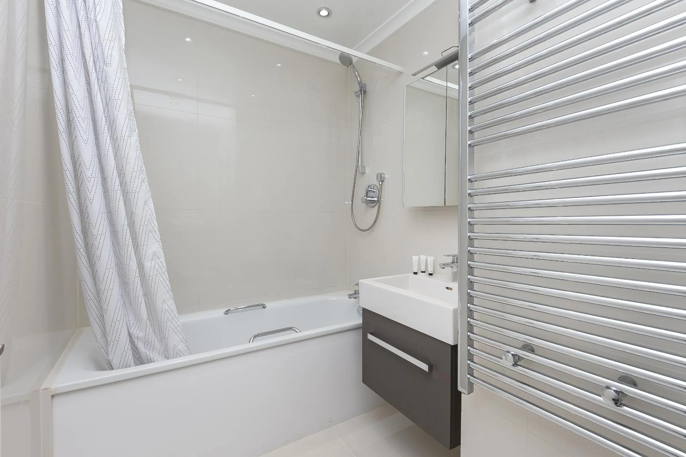 Shower in Chilworth Court