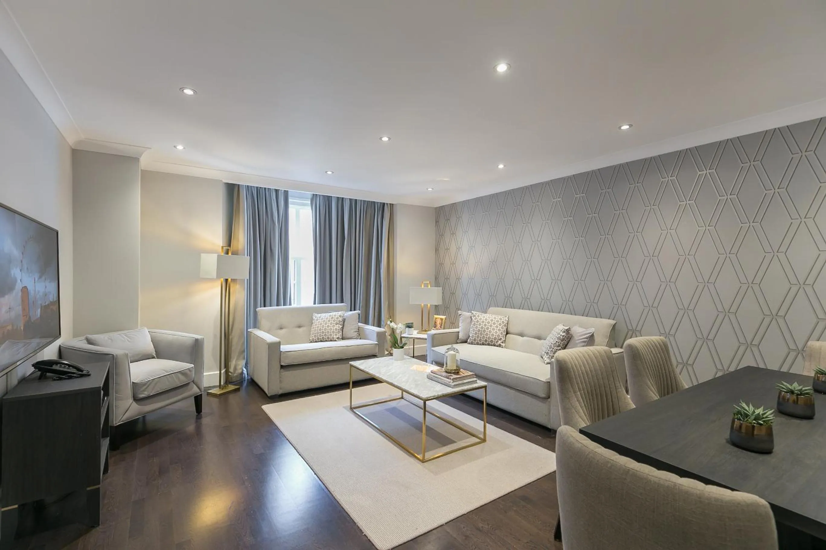 Communal lounge/ TV room in Chilworth Court