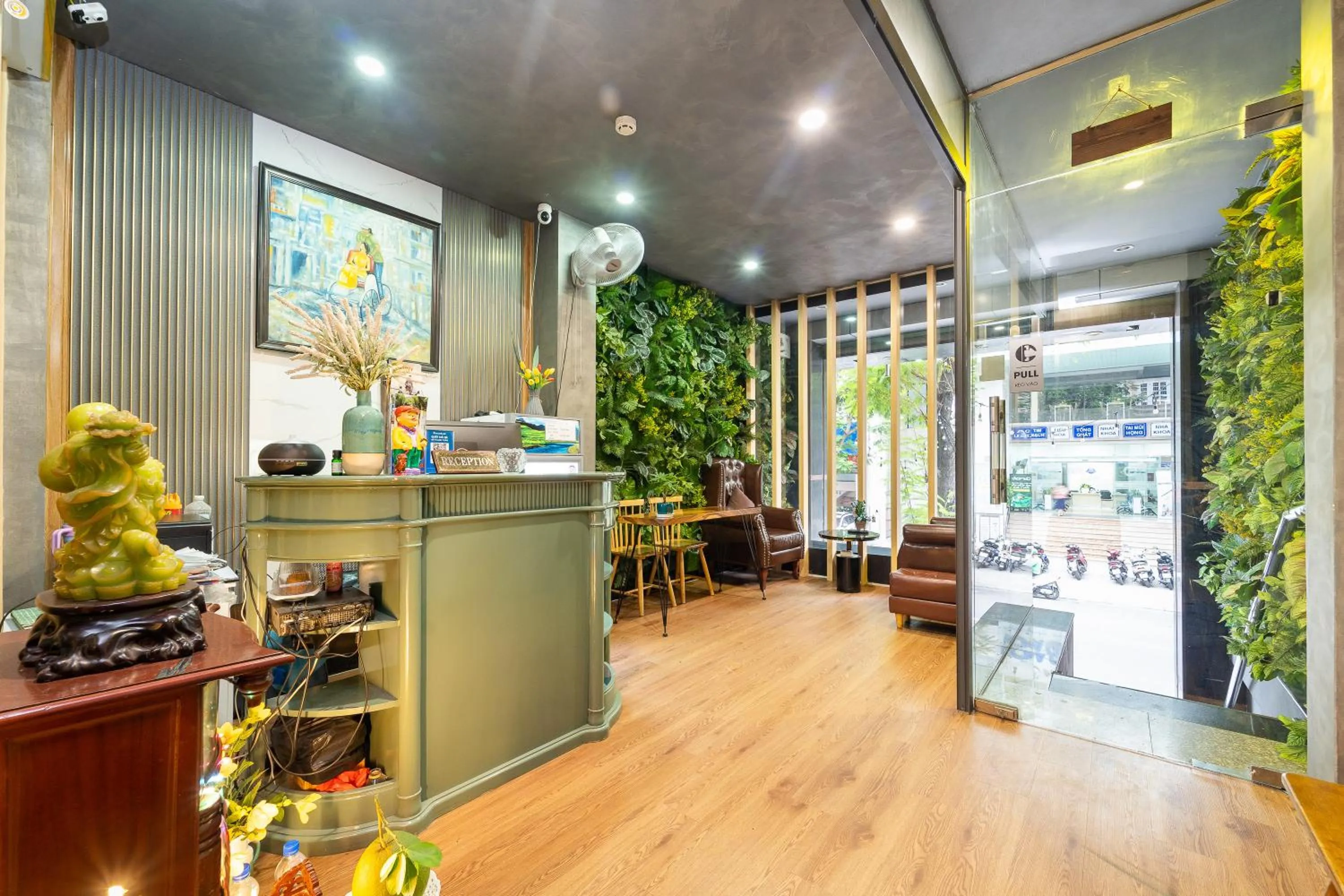 concierge in Happy Homes Ben Thanh Central