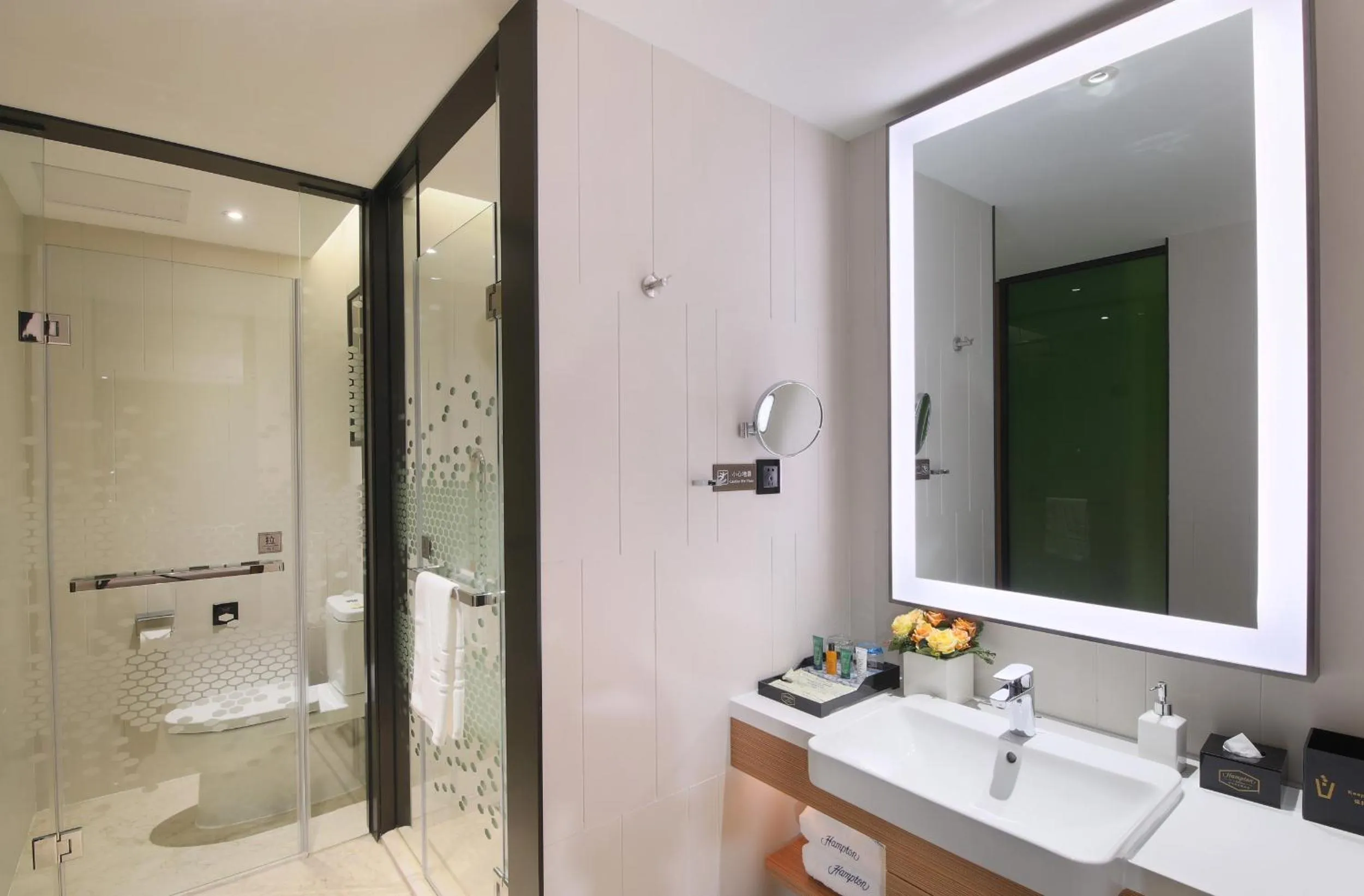 Shower in Hampton by Hilton Shanghai Hongqiao NECC