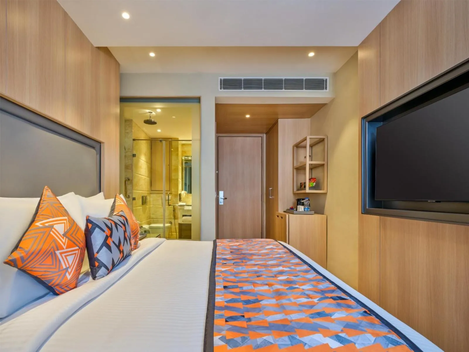 Bed in Fortune Inn Heritage Walk Amritsar - Member ITC Hotels' Group