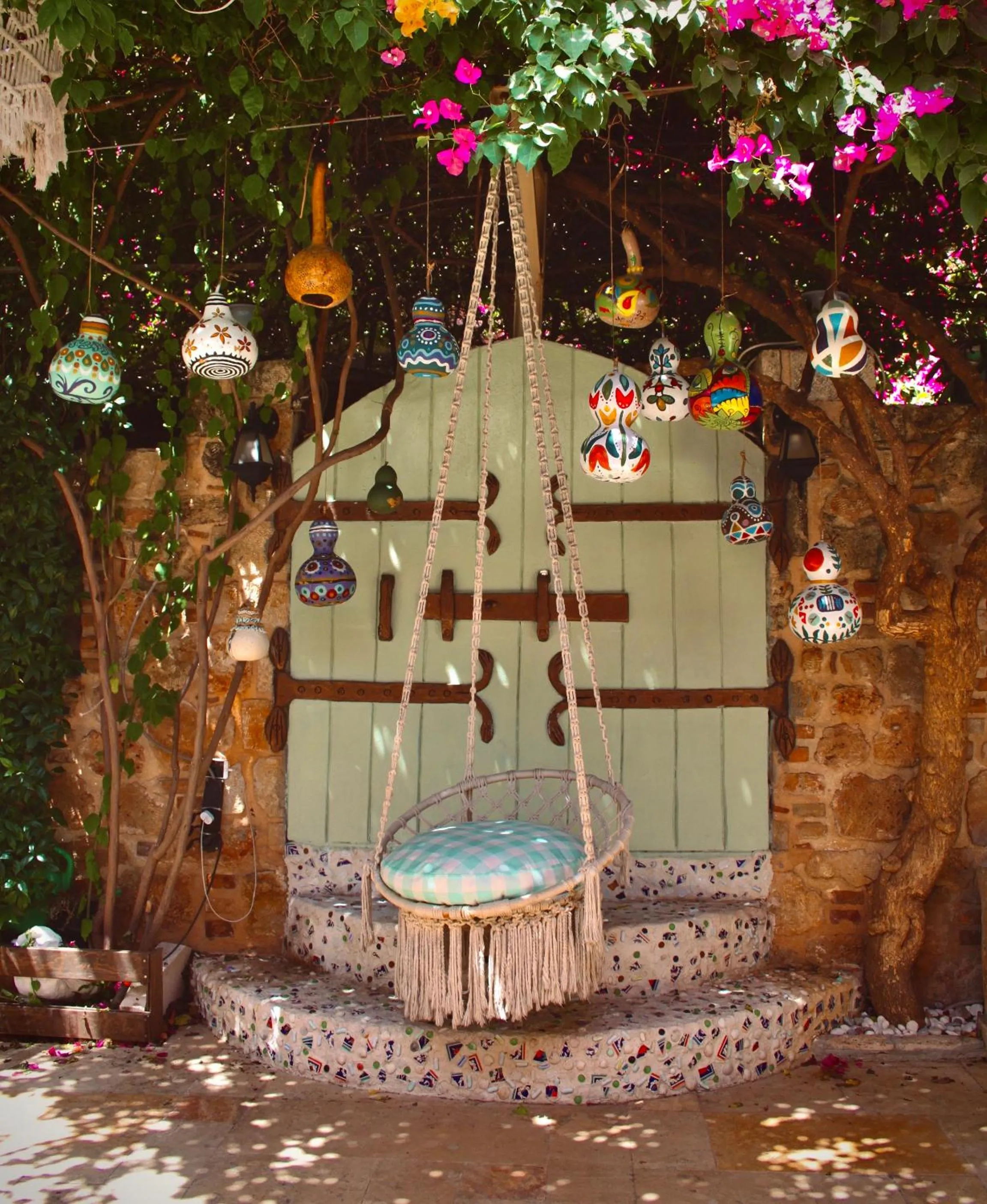 Restaurant/places to eat in Patron Hotel