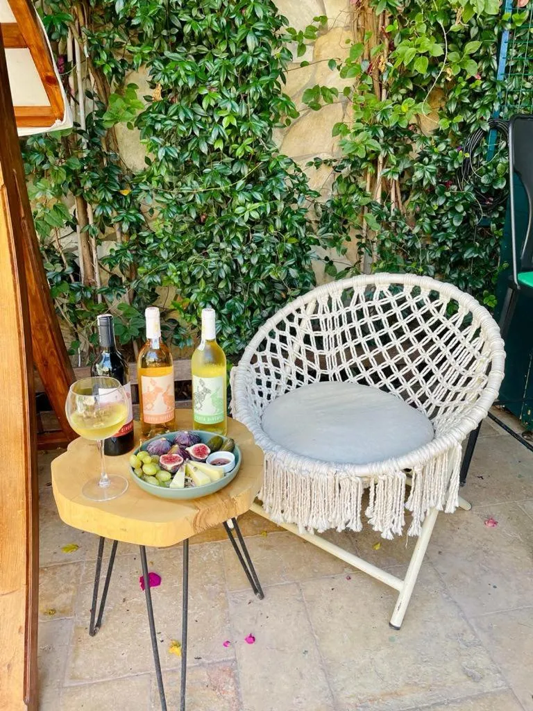 Restaurant/places to eat in Patron Hotel