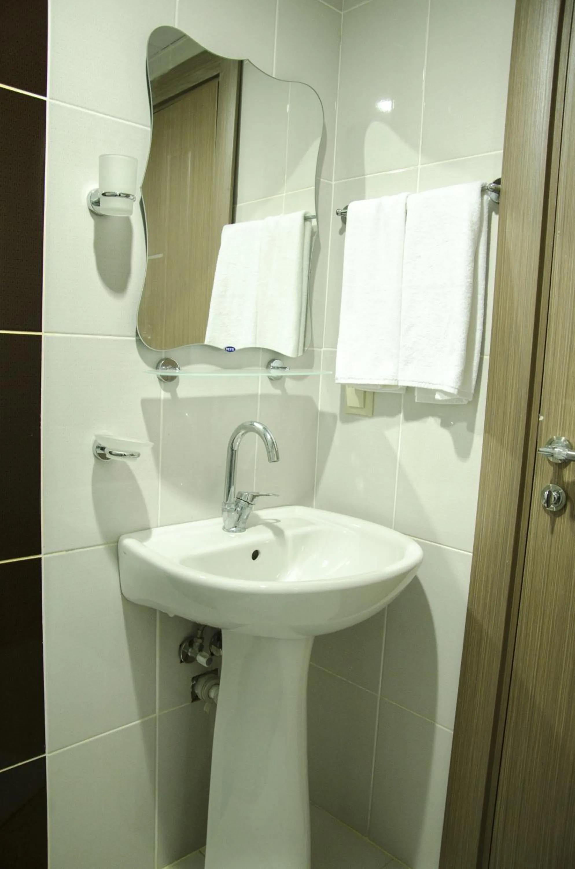 Bathroom in Patron Hotel