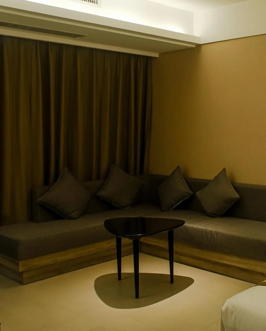 Atour Hotel Qinhuangdao Xiangxi Sea